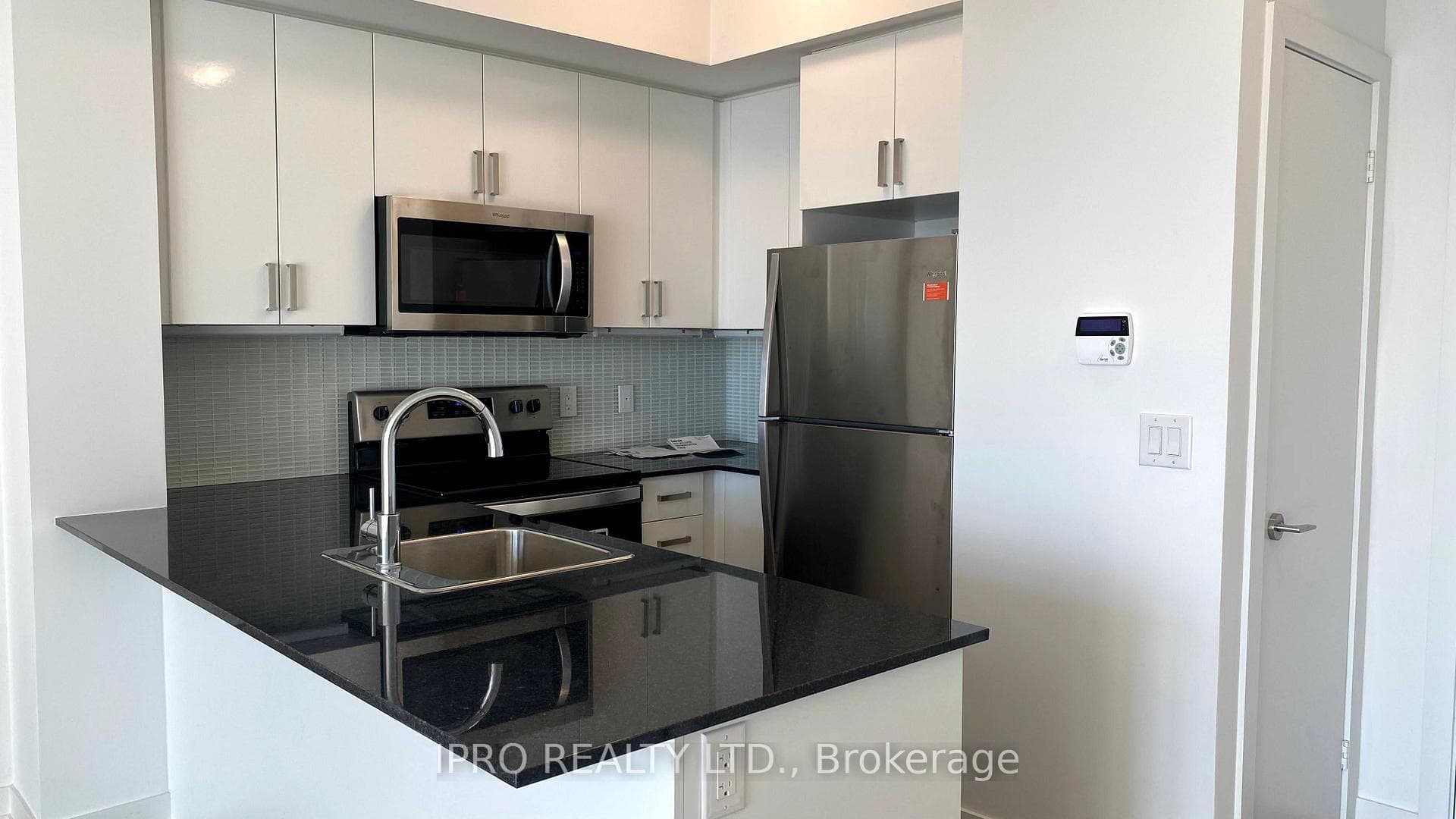 1603 Eglinton Avenue Unit 504 photo 3
