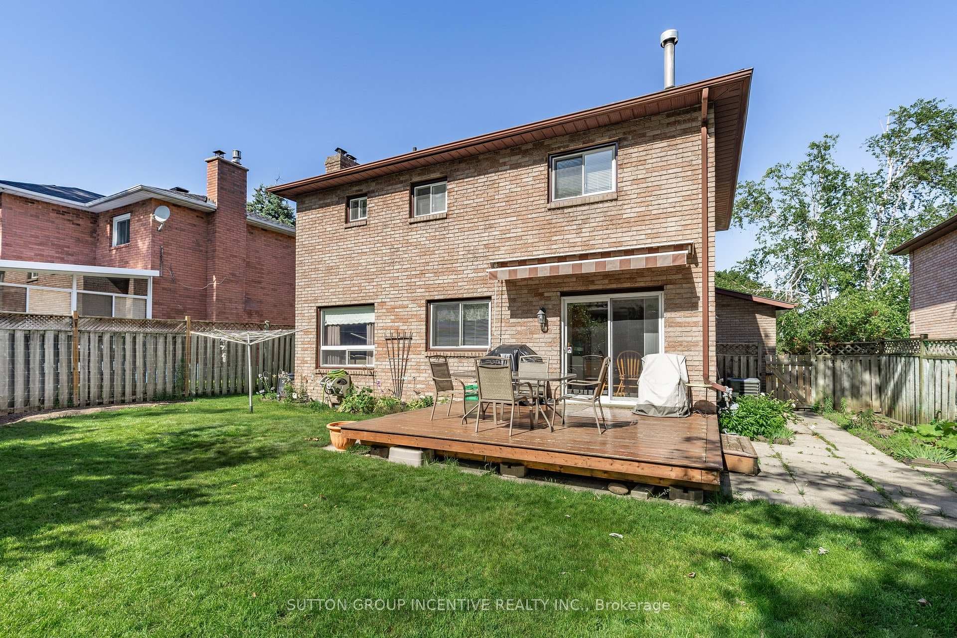 10 Keats Drive photo 10