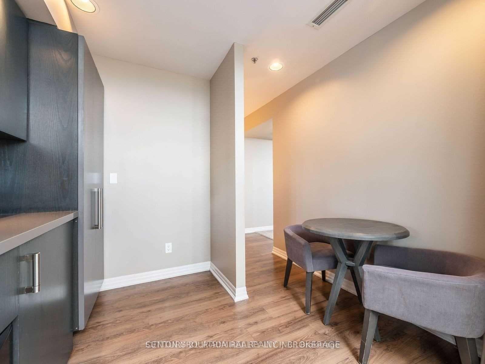 1 King Street Unit 4302 photo 12