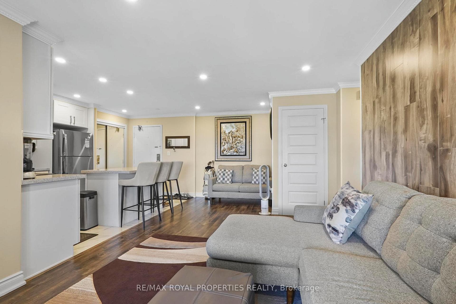 100 Wingarden Court Unit 2011 photo 1