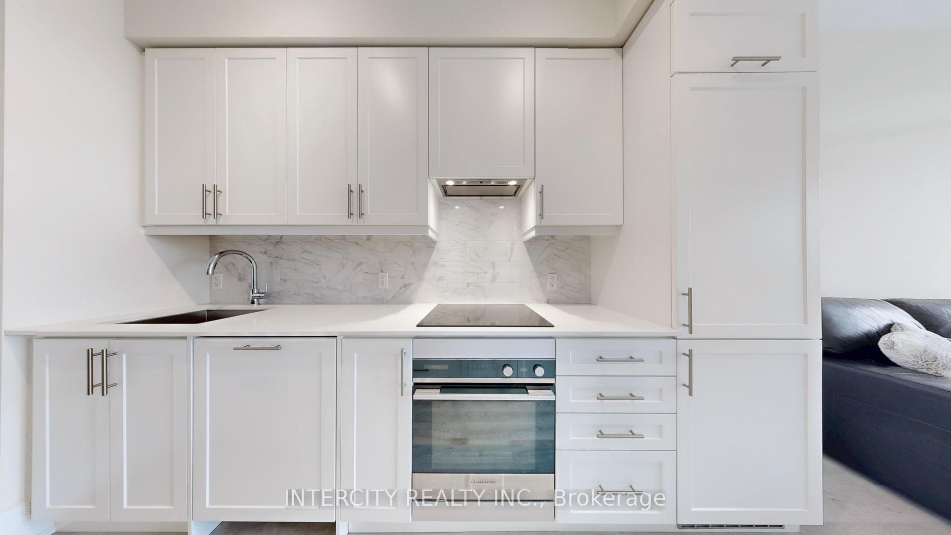 9075 Jane Street Unit PH07 photo 17