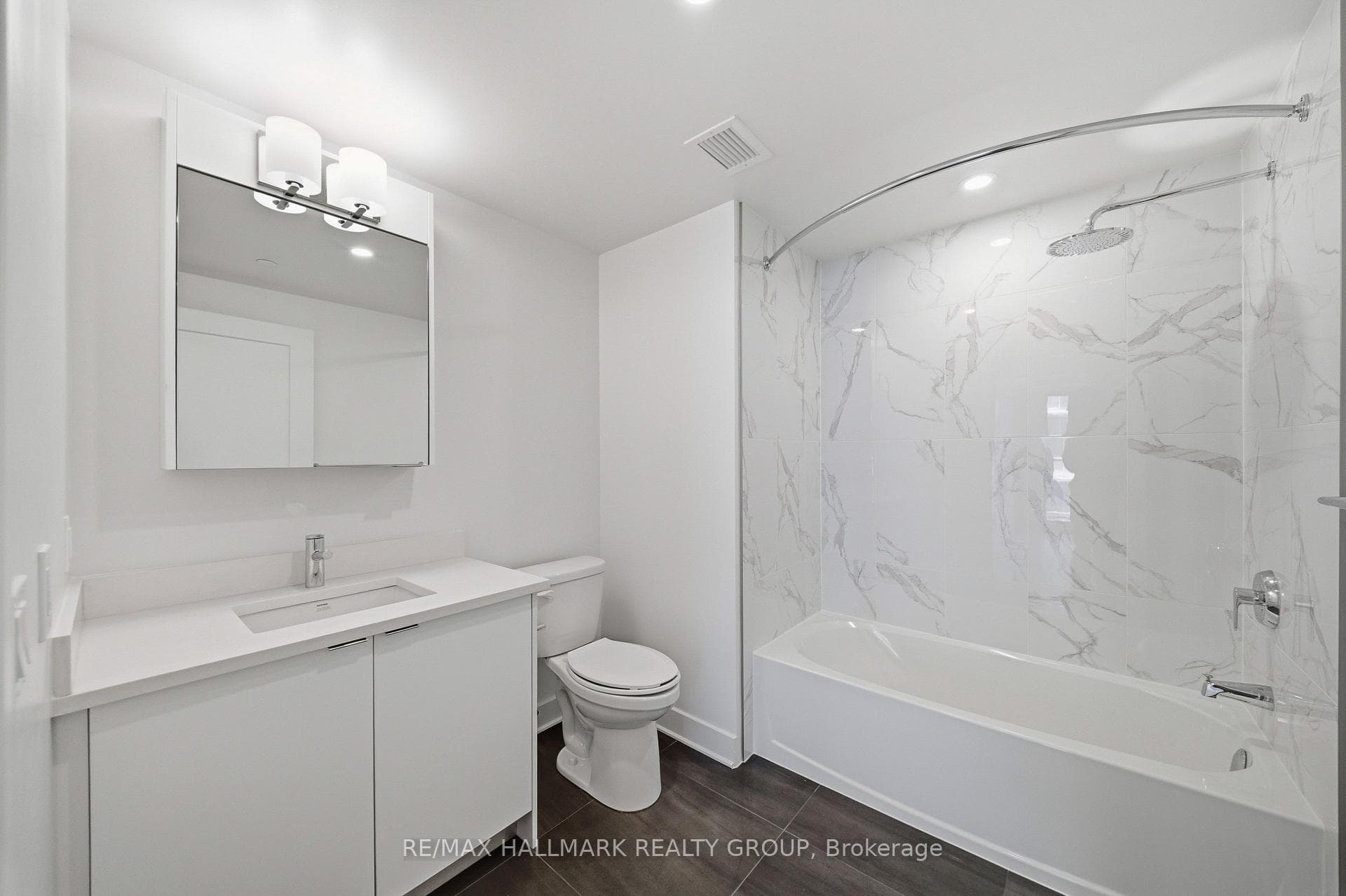 180 George Street Unit 1703 photo 22
