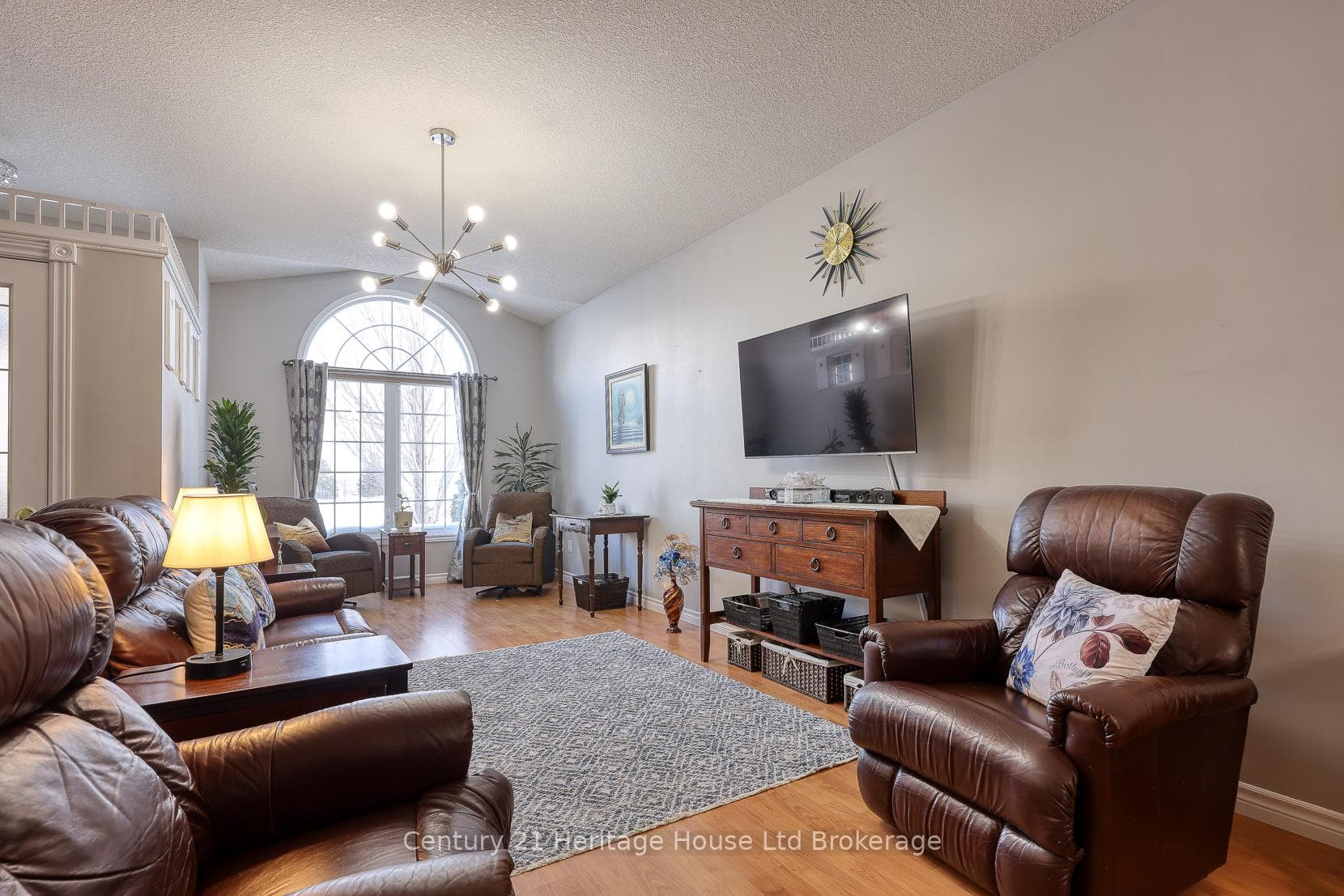 663 Southwood Way Unit 4 photo 6