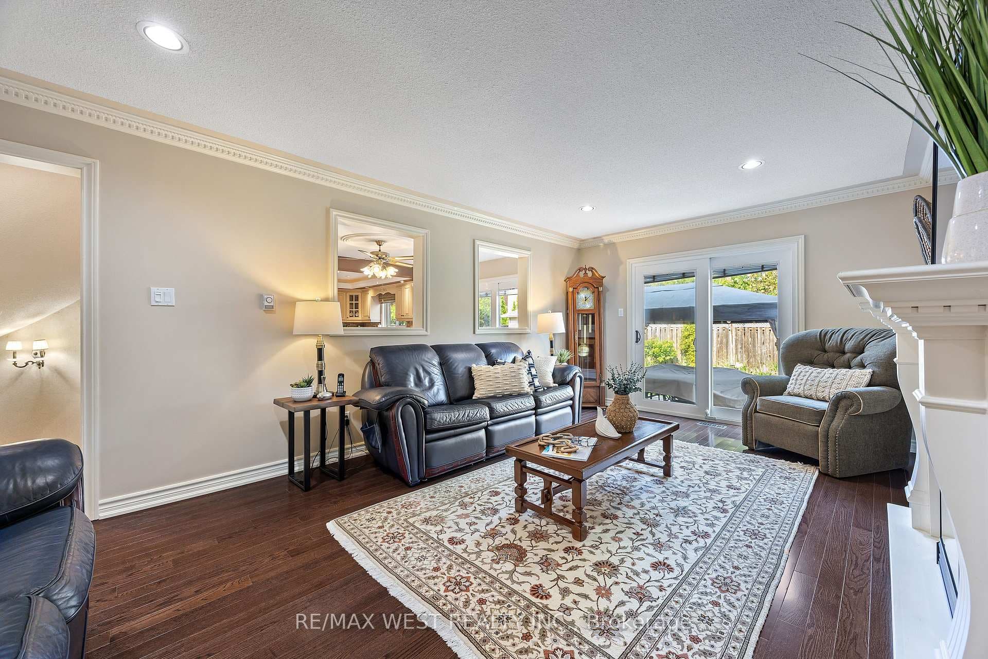 38 Addison Street photo 15