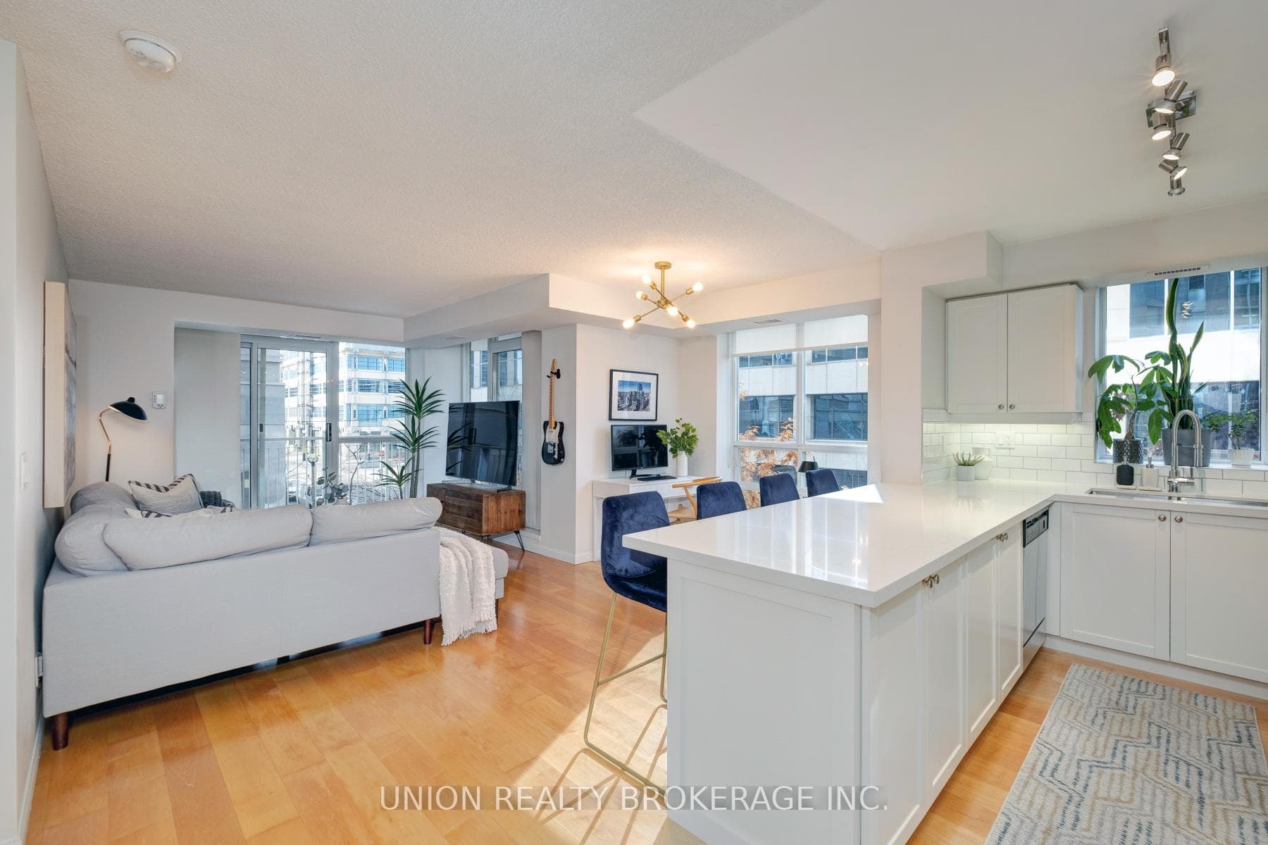 18 Stafford Street Unit 313 photo 1