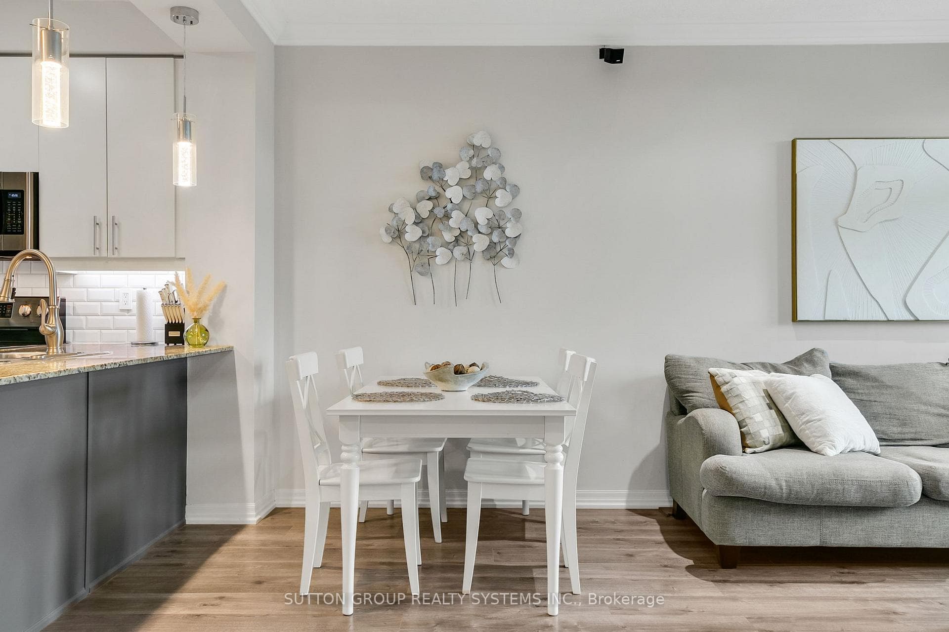 245 Dalesford Road Unit 303 photo 9