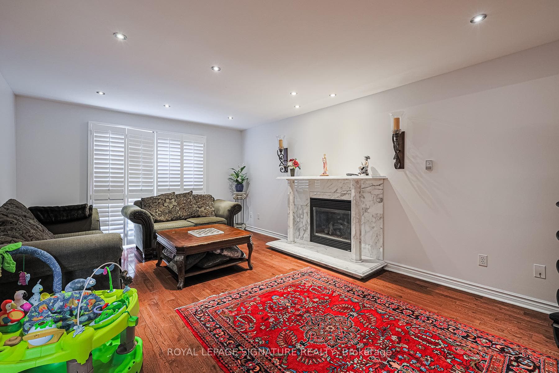 286 Green Lane photo 15