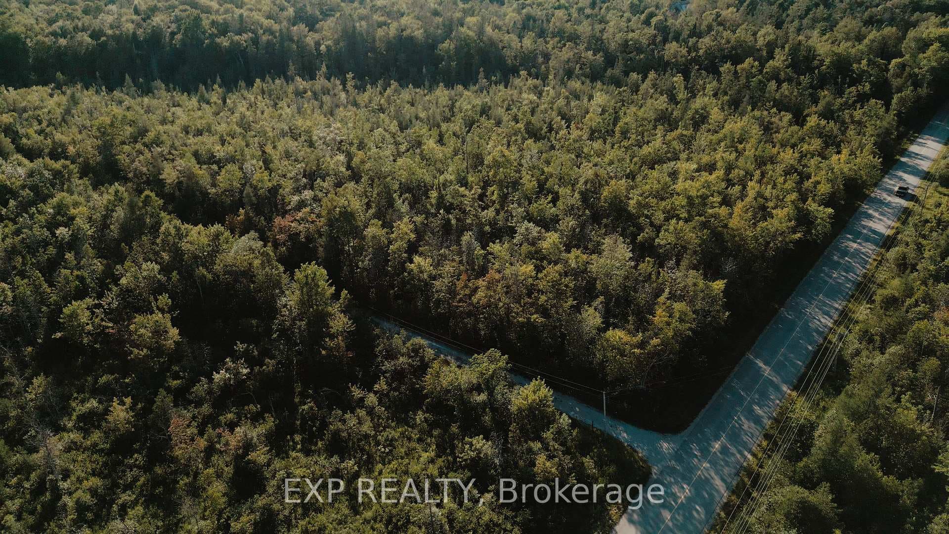 2670 SPARROW LAKE Road photo 2