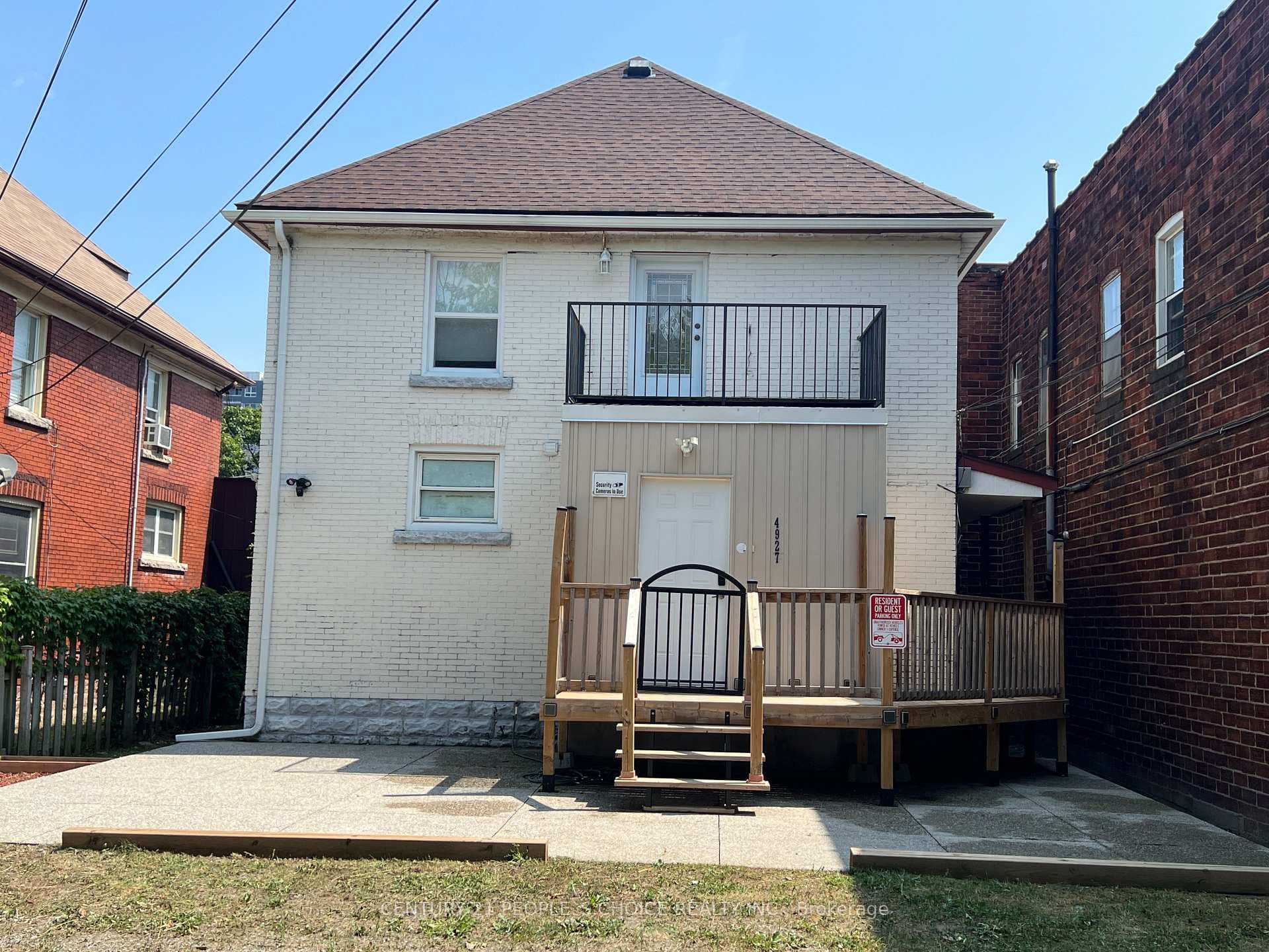 4927 Victoria Avenue photo 32