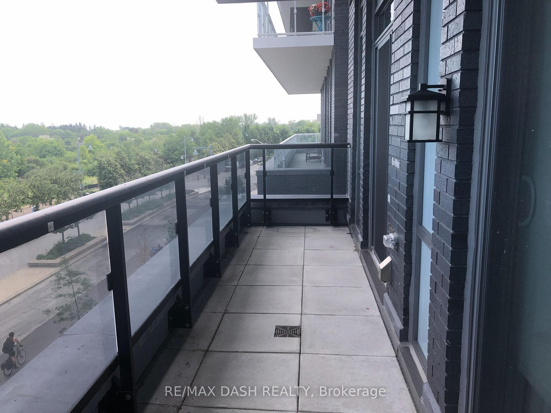 110 Marine Parade Drive Unit 204 photo 27