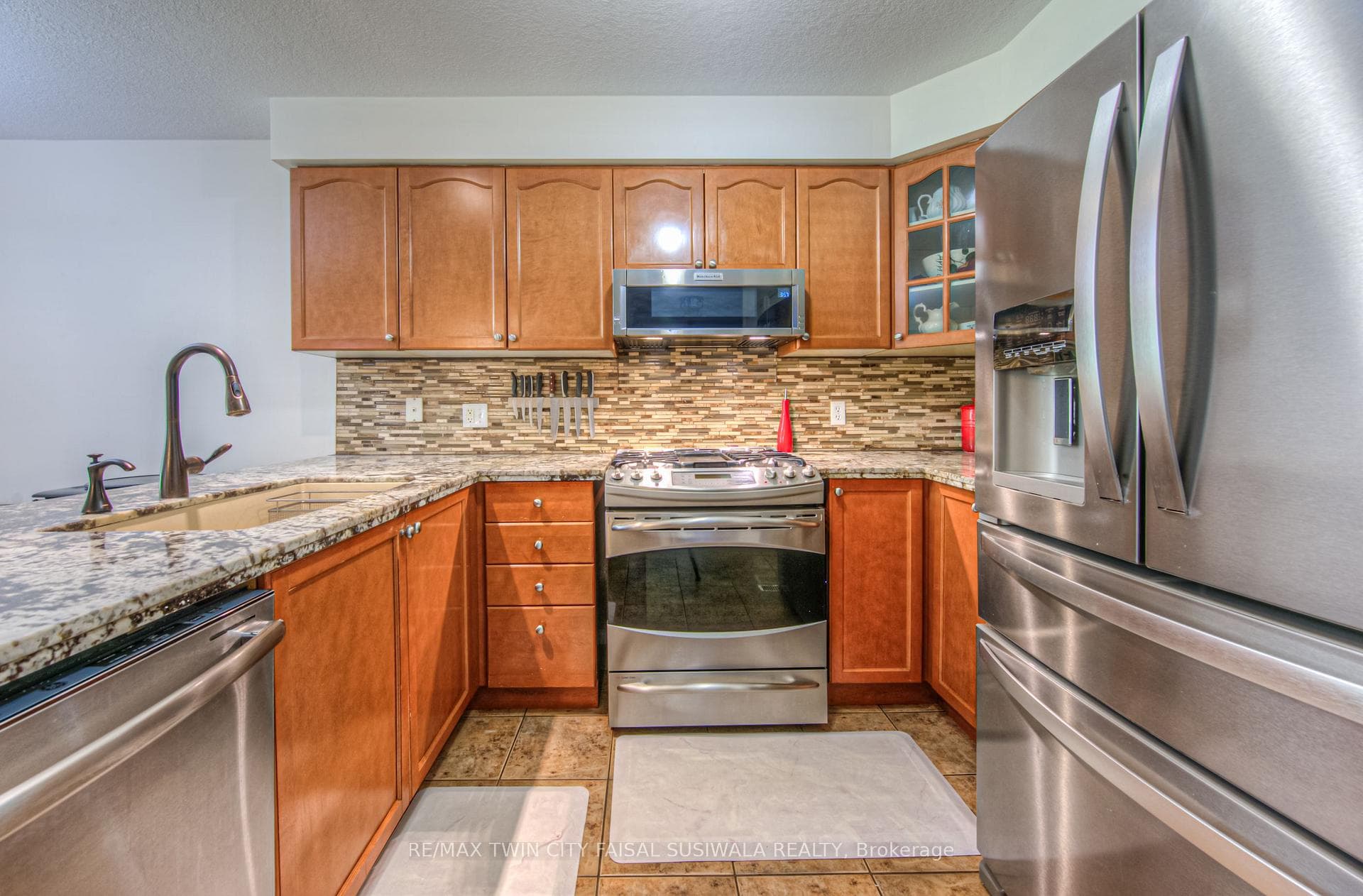 156 Sofron Drive photo 14