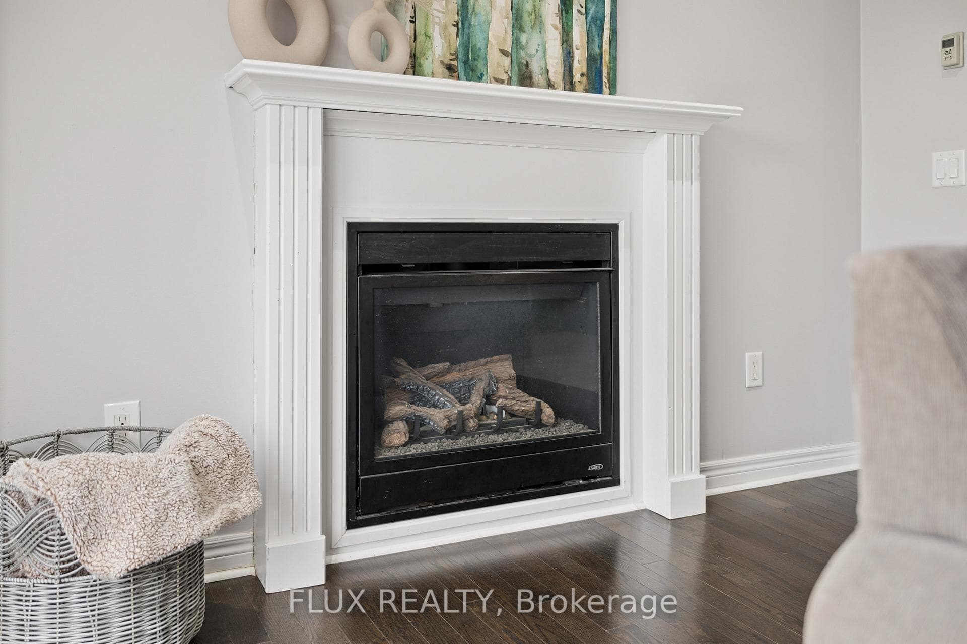 414 Thompson Street photo 17