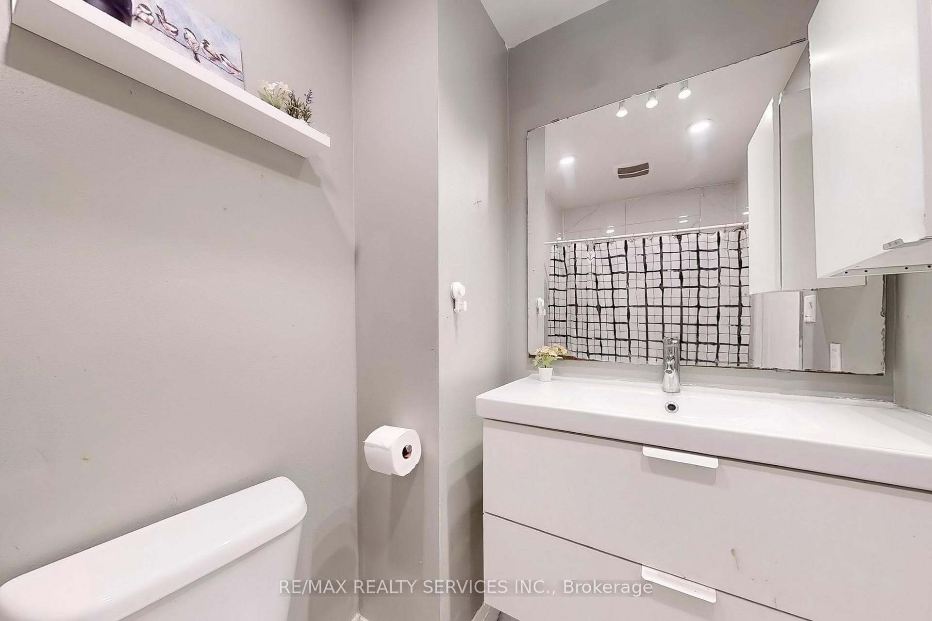 960 Glen Street Unit 37 photo 18