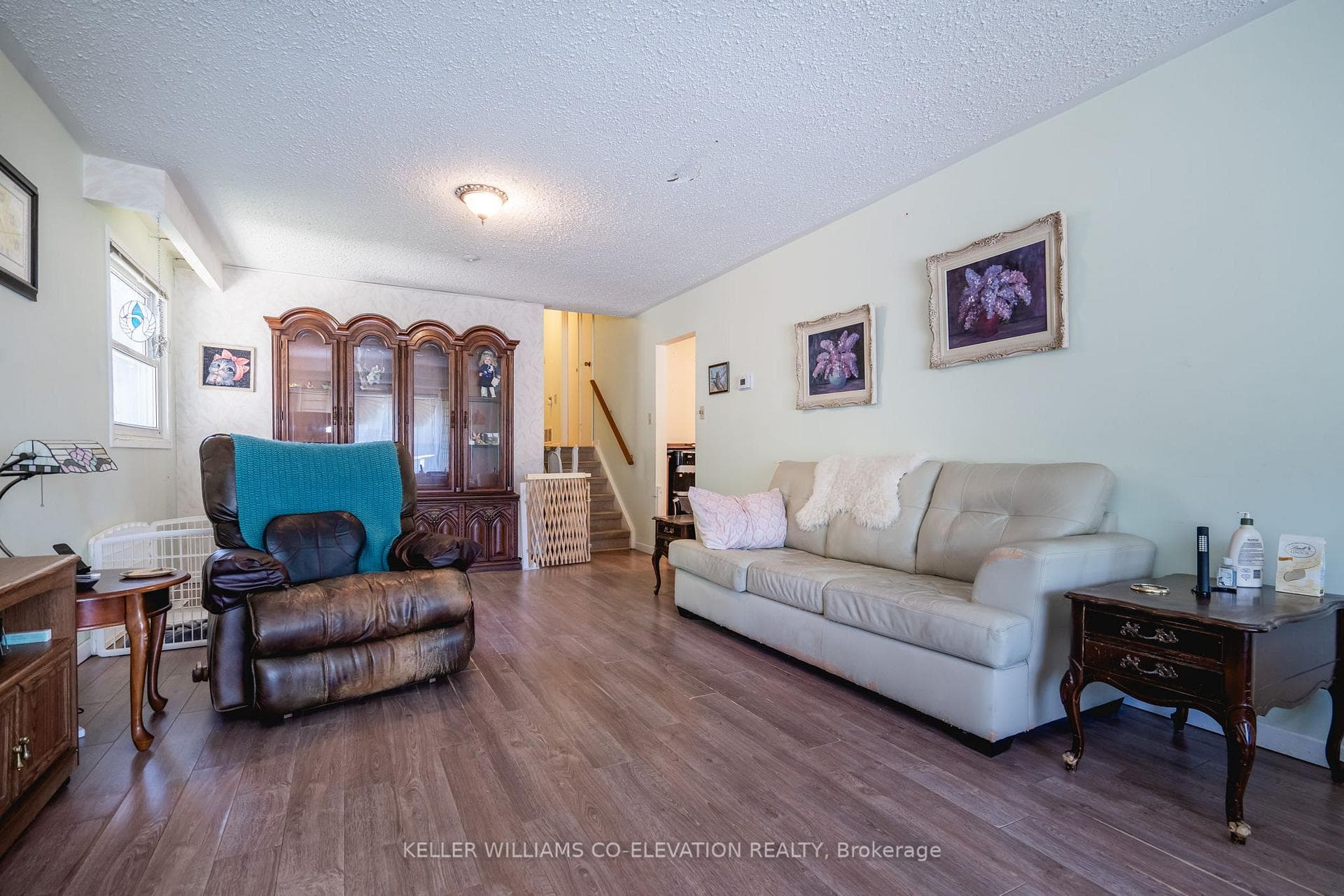 985 Howard Street photo 8