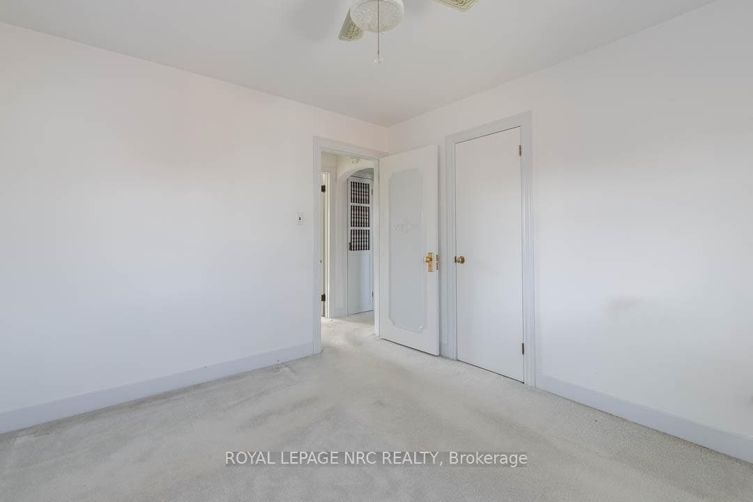 248 Wallace Avenue photo 20