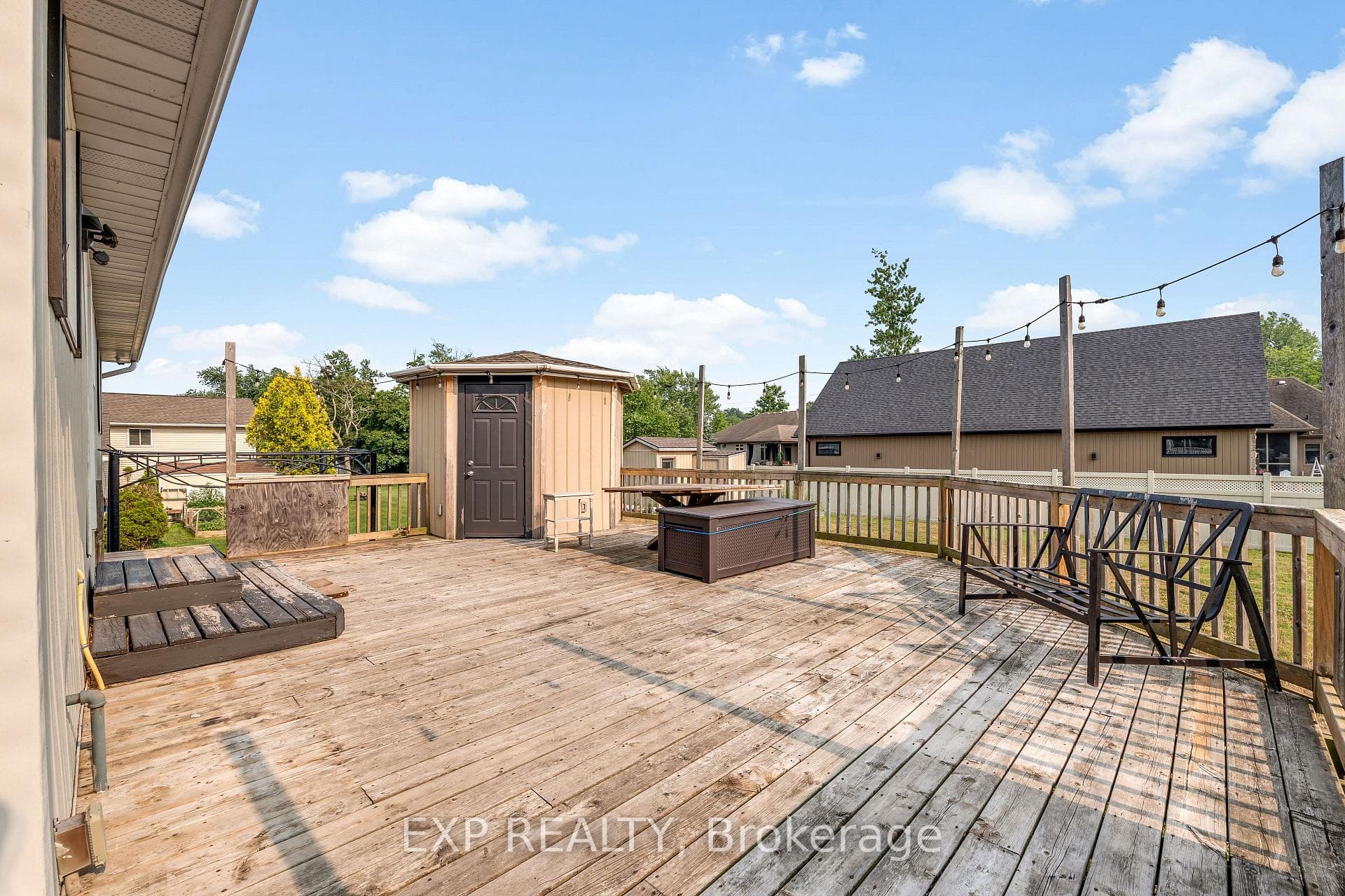 3209 YOUNG Avenue photo 18