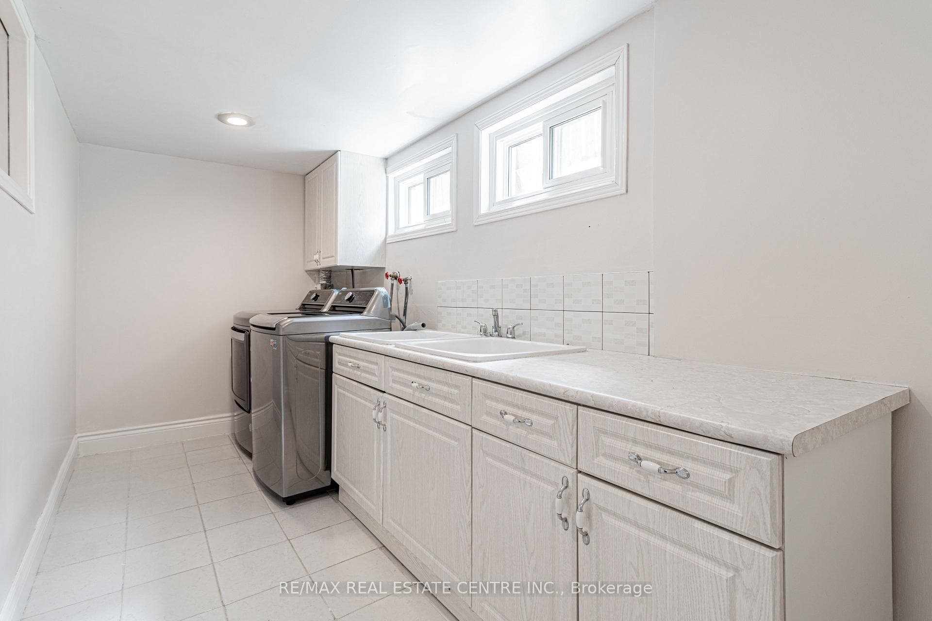 24 Duncairn Drive photo 22