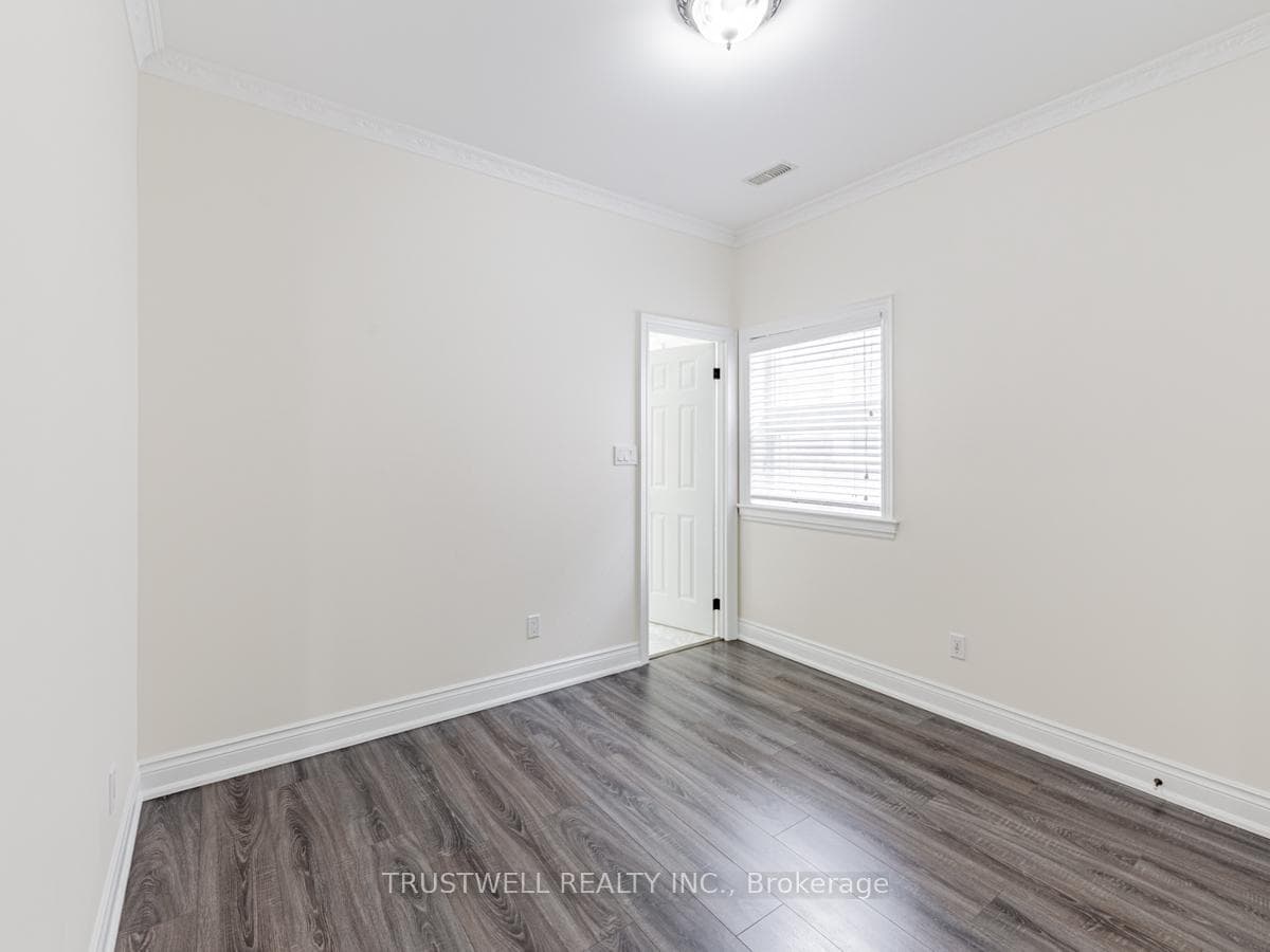 142 Borden Street Unit Upper photo 7