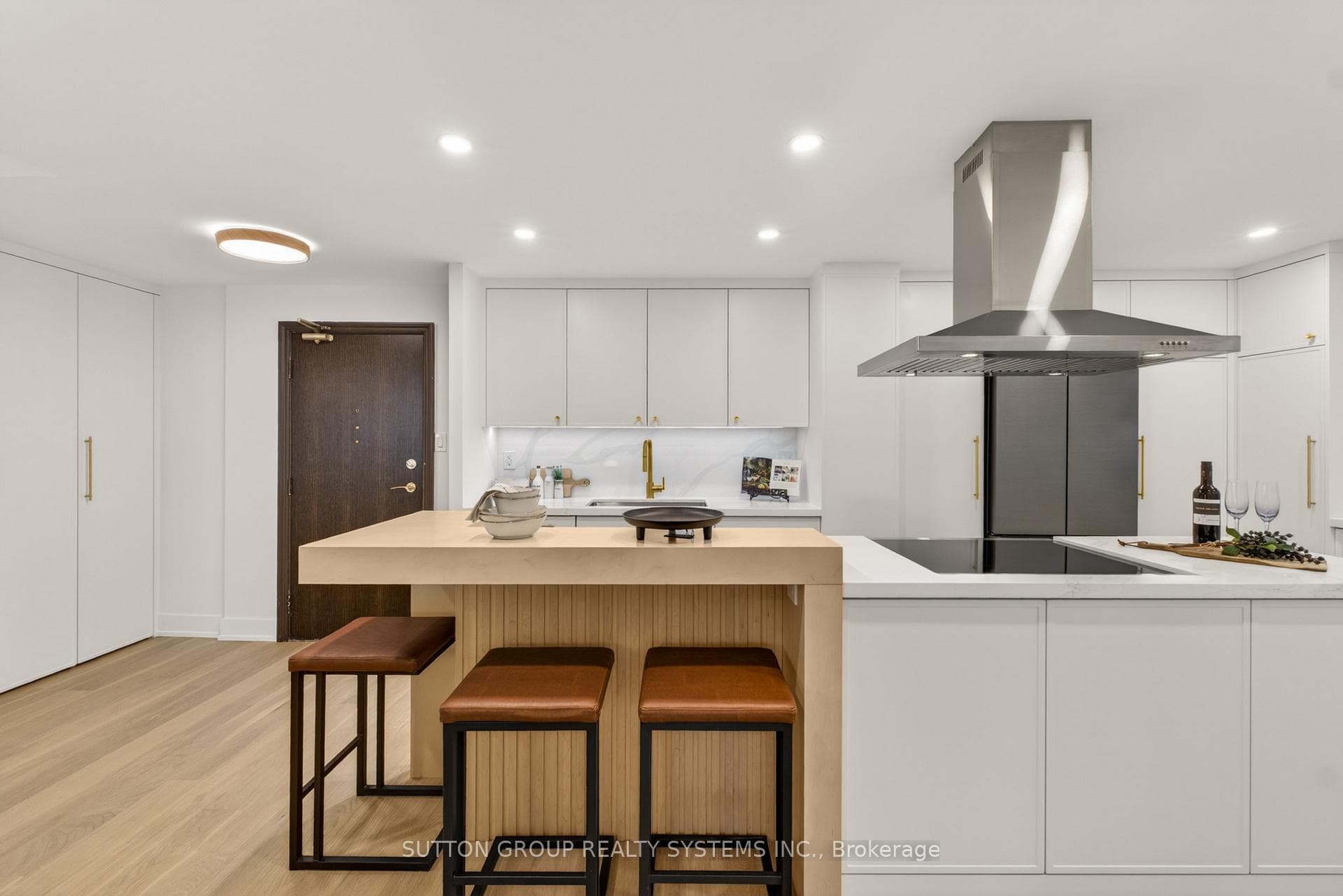 820 Burnhamthorpe Road Unit 1409 photo 2