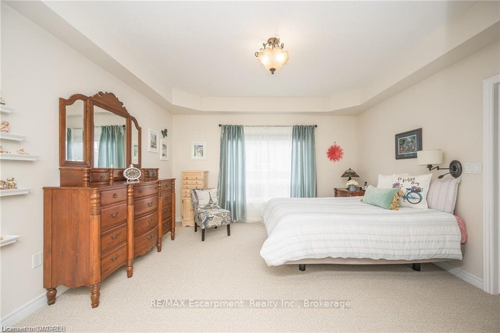 4413 MANN STREET Street photo 29