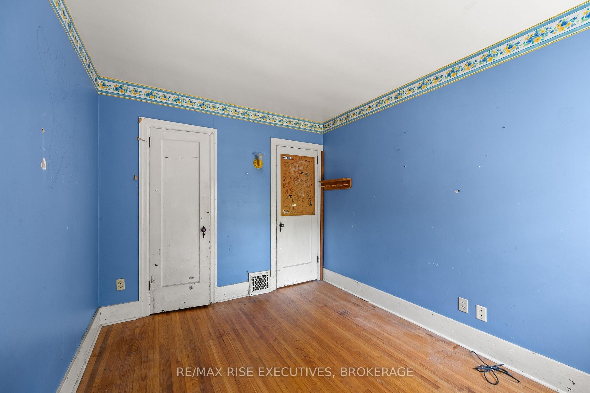 690 Johnson Street photo 21