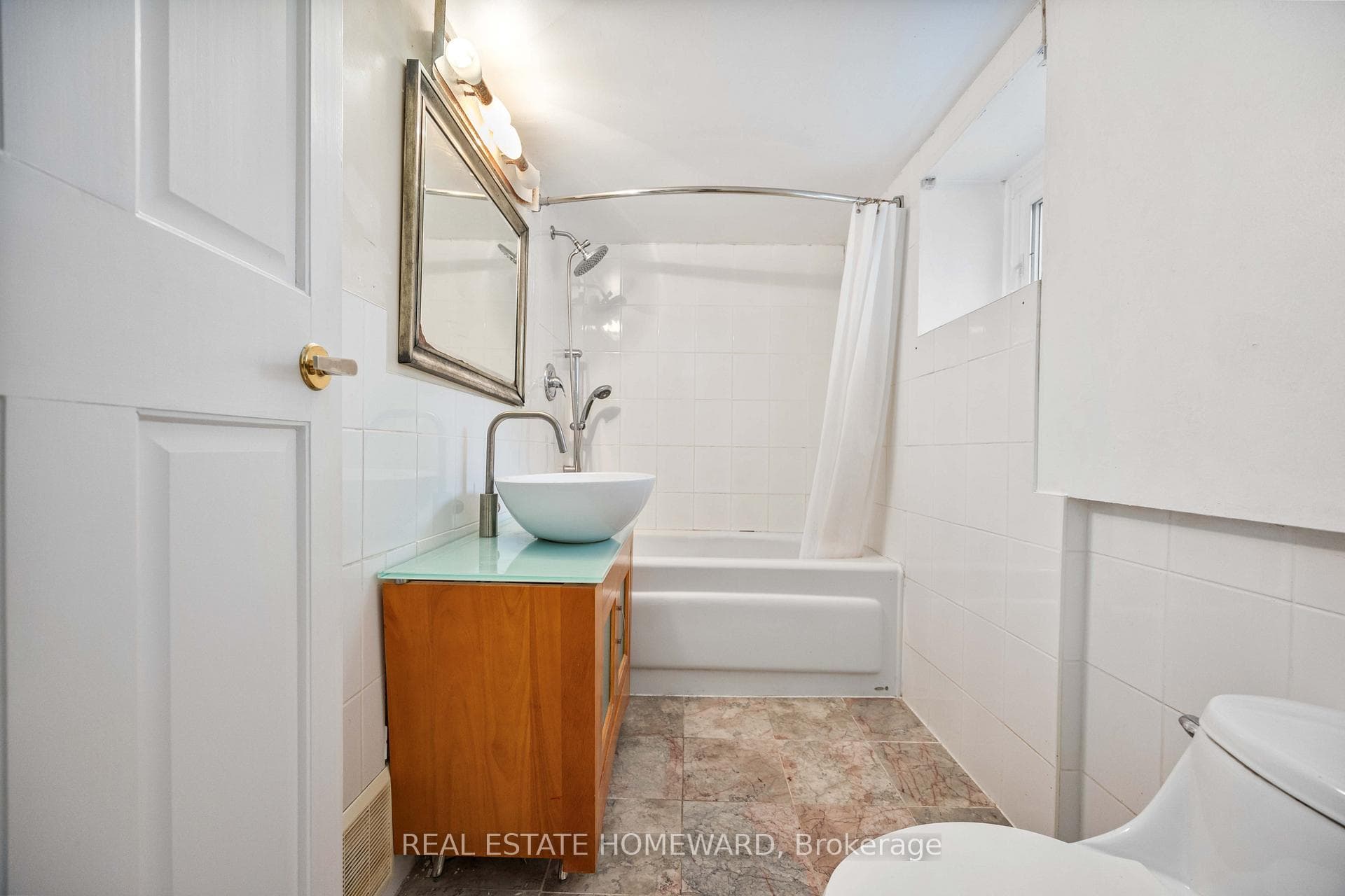 57 Marion Street photo 37
