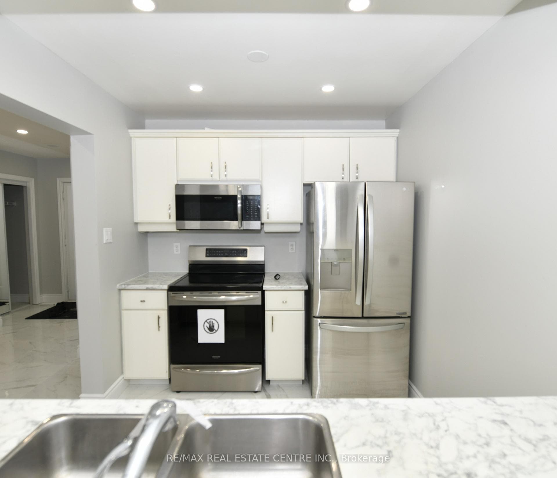 230 Blackhorne Drive Unit 3 photo 3
