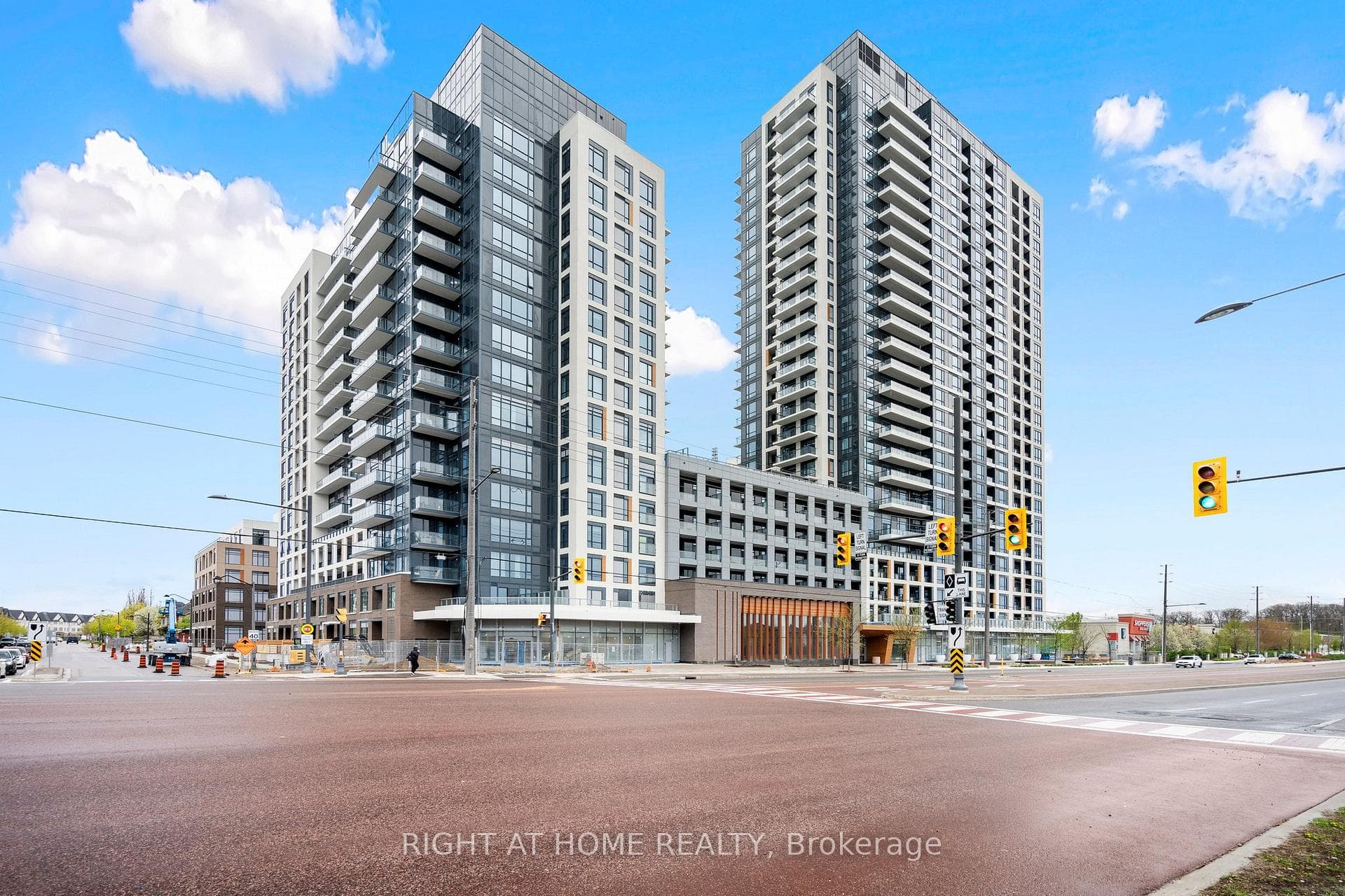 7950 Bathurst Street Unit 1424 photo 1