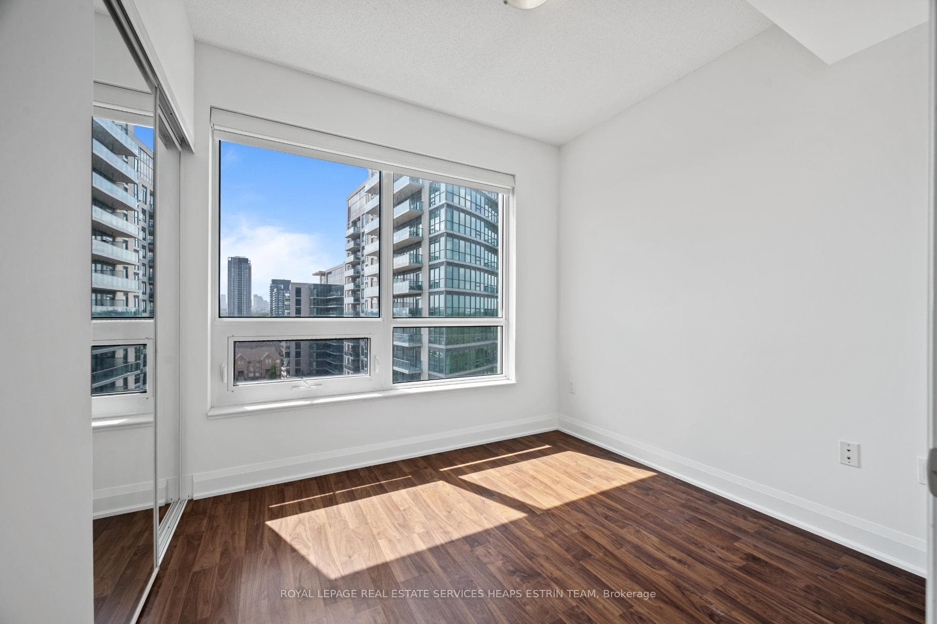 160 Vanderhoof Avenue Unit 913 photo 23