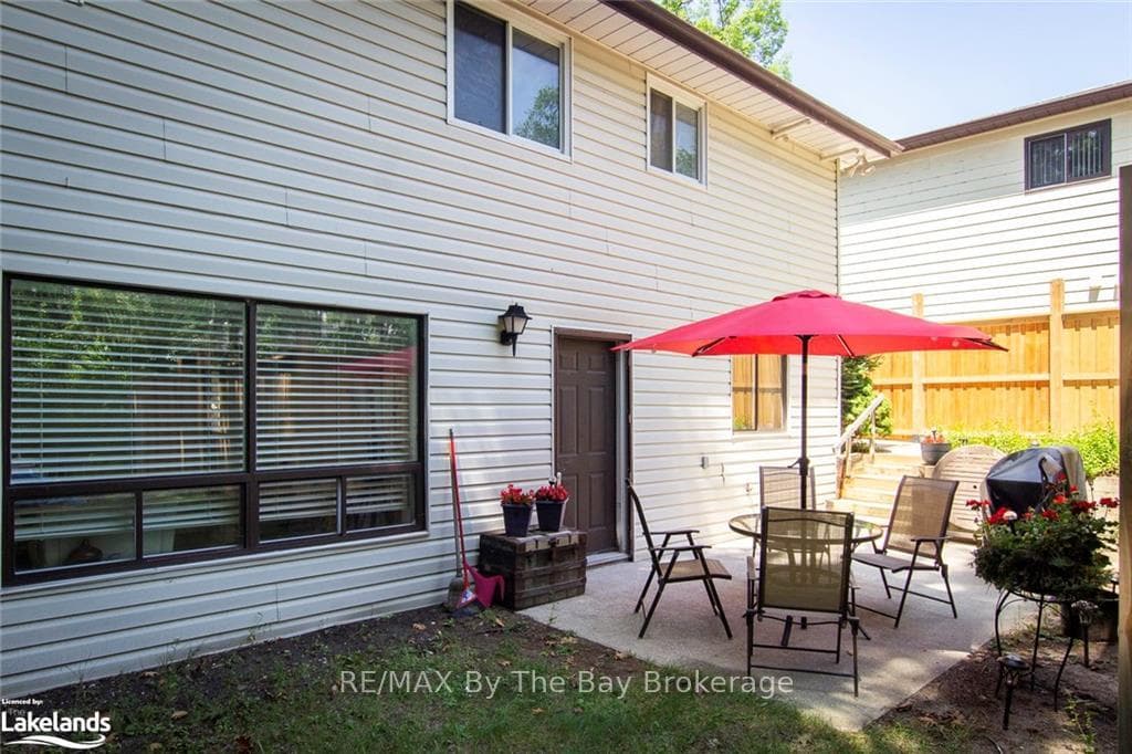 15 FOREST Avenue Unit B photo 3
