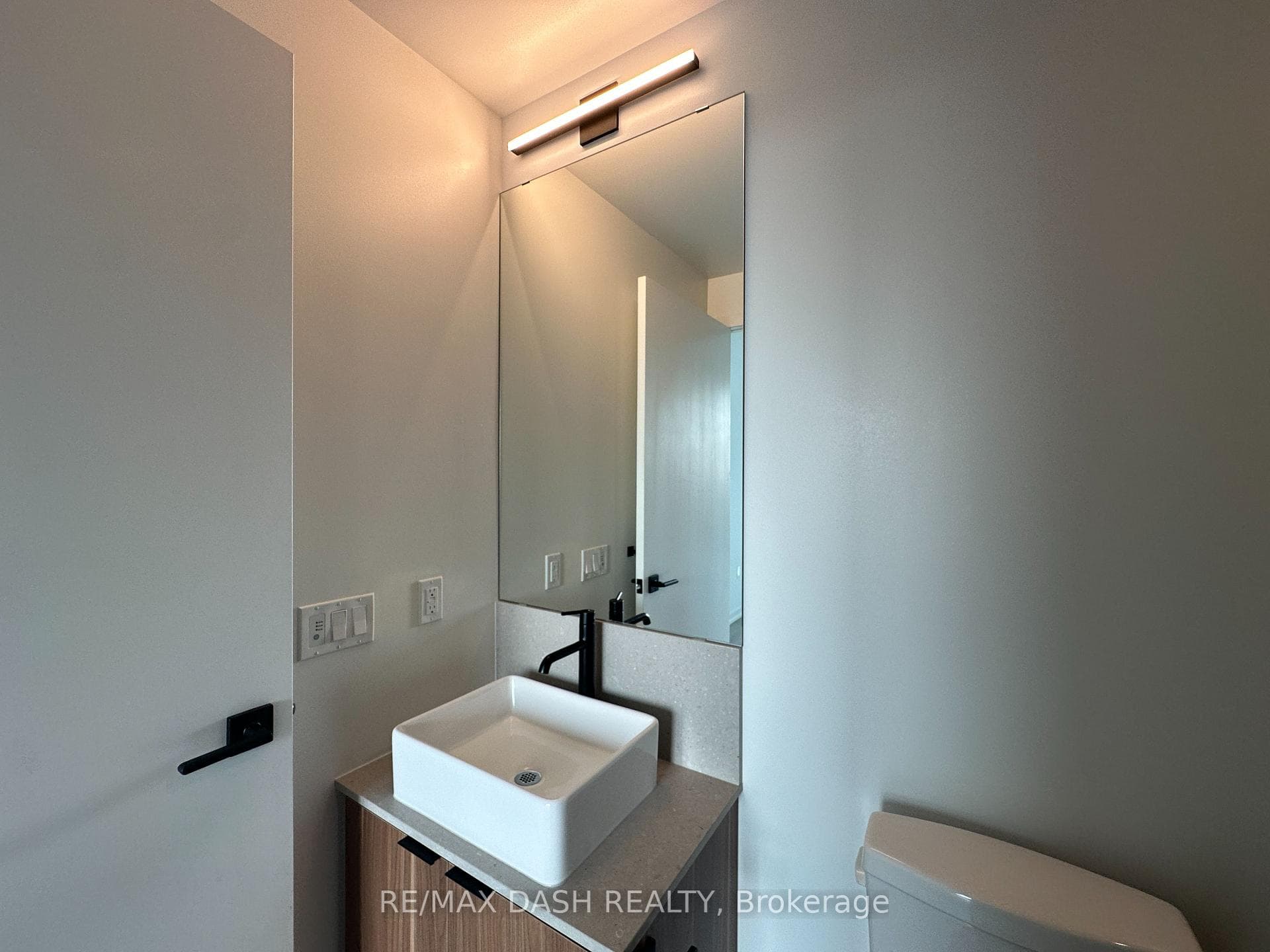 1285 Dupont Street Unit 1902 photo 23
