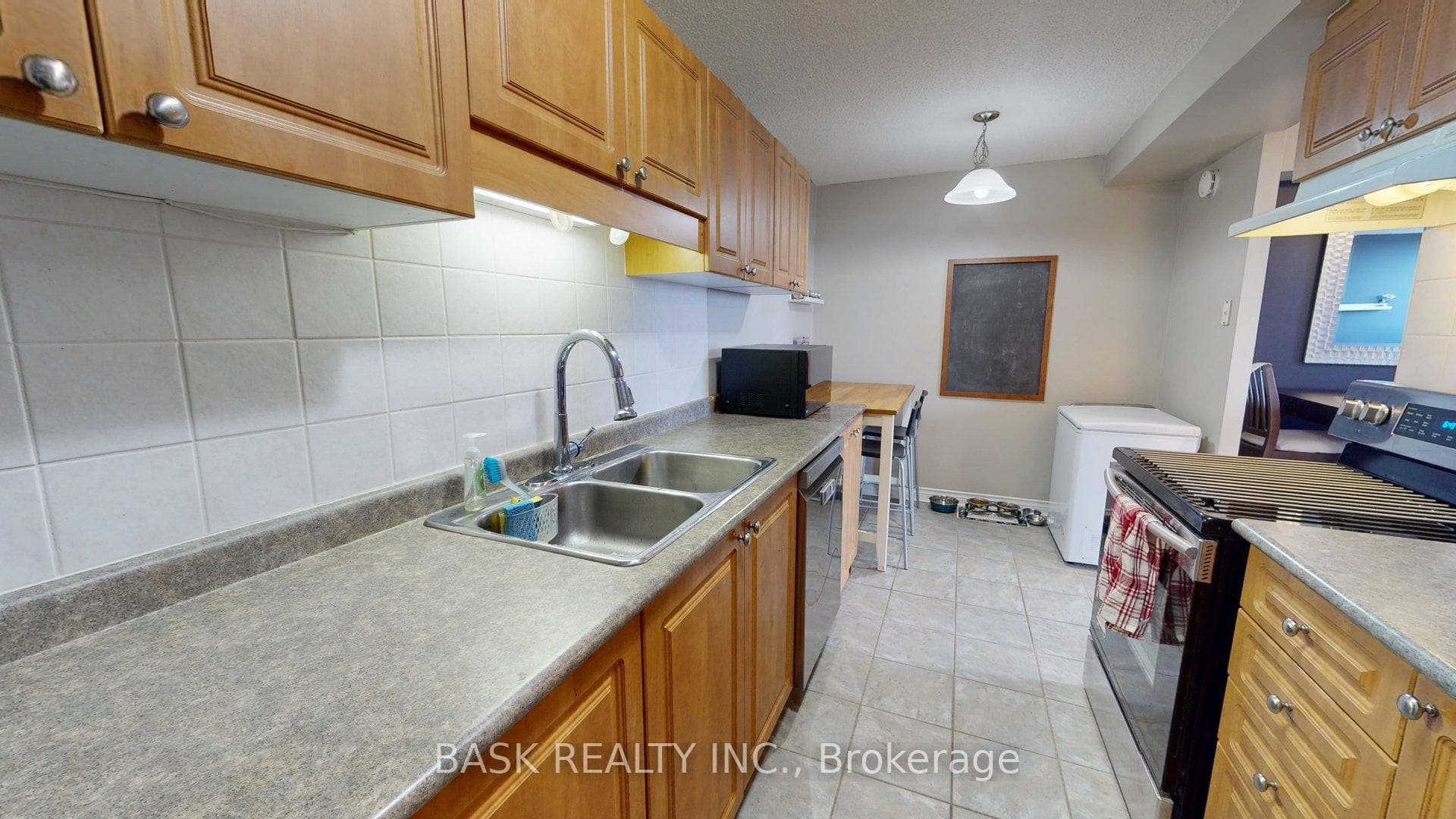 2900 Battleford Road Unit 706 photo 19