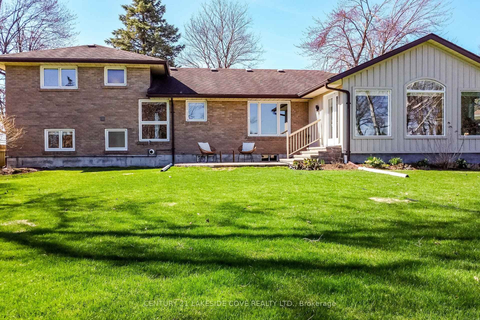 121 Bayshore Drive photo 34