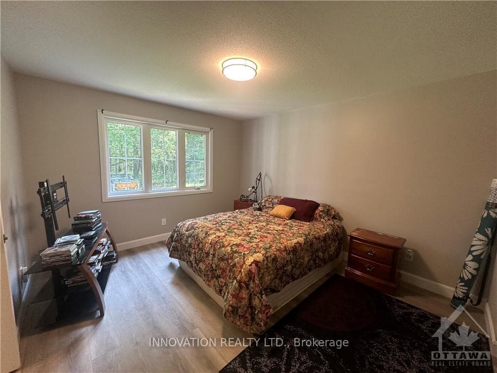 973 BAYVIEW Drive photo 14