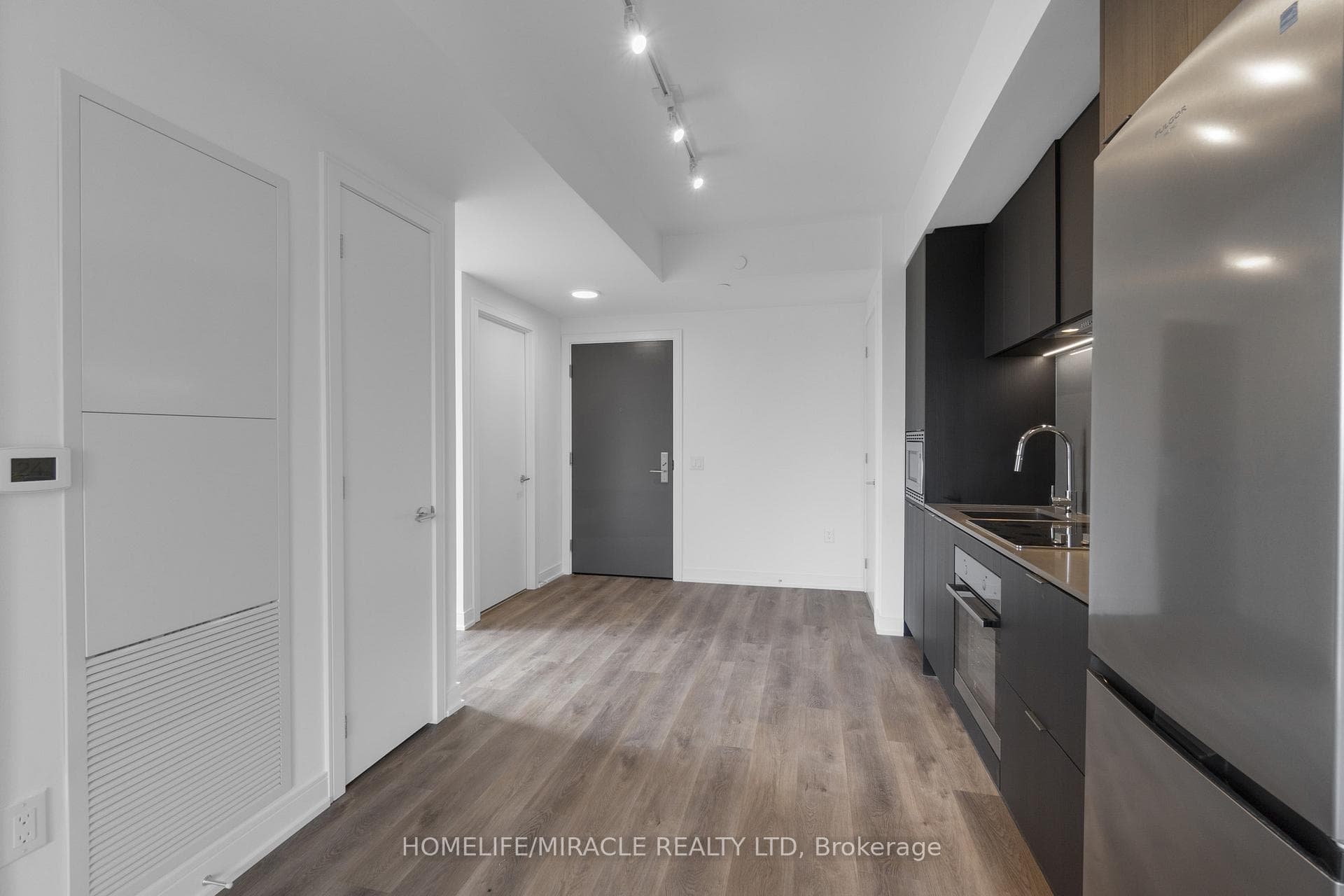 86 Dundas Street Unit 320 photo 18