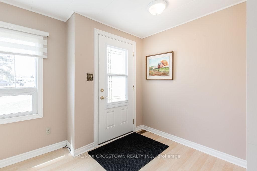 38 Mimosa Drive photo 3