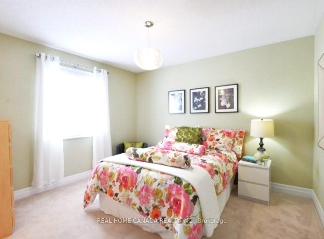 190 Forbes Terrace photo 19