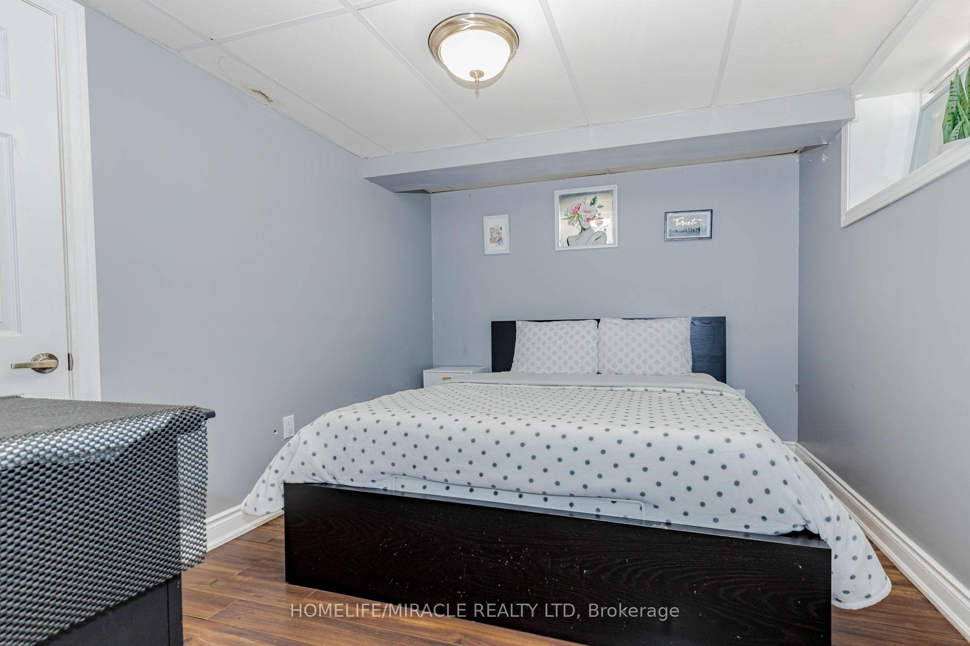 403 Delrex Boulevard photo 37