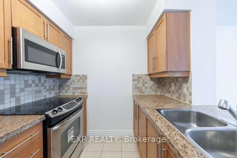 25 Greenview Avenue Unit 422 photo 4