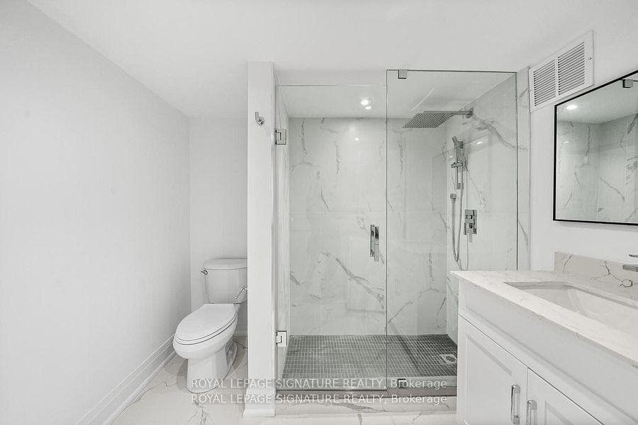 21 Donwoods Drive Unit Lower photo 11