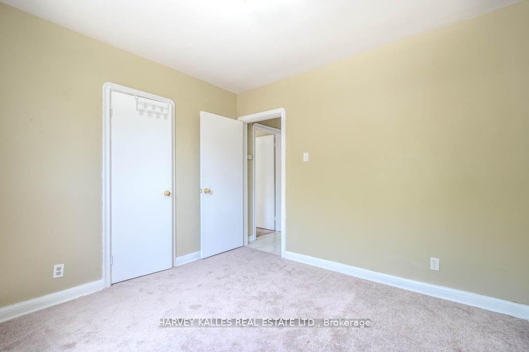 90 Trethewey Drive photo 9
