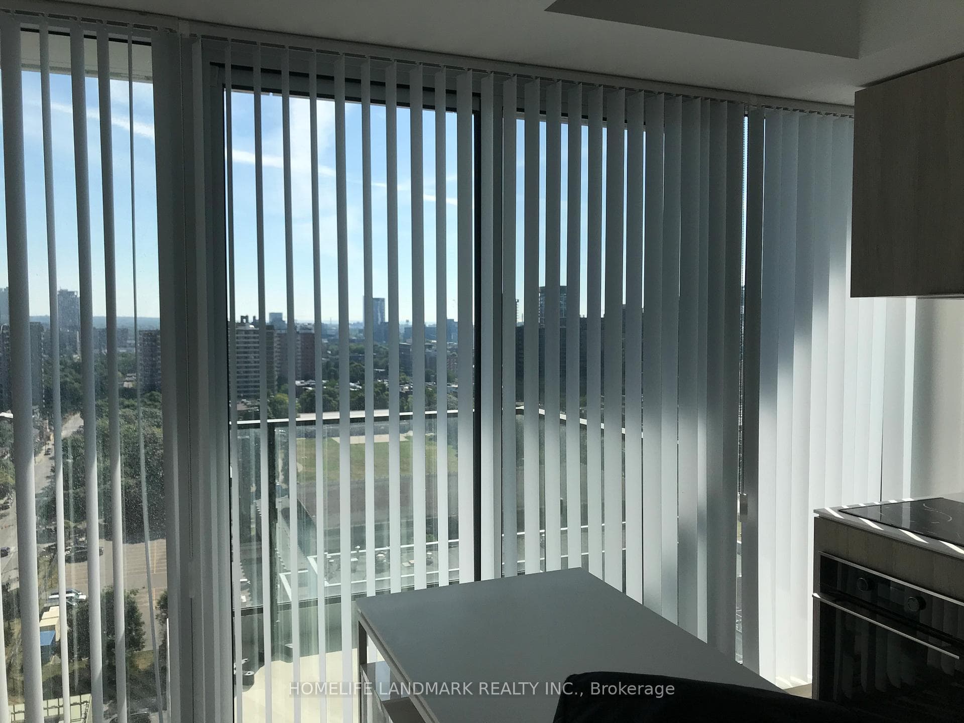 77 shuter Street Unit 2007 photo 8