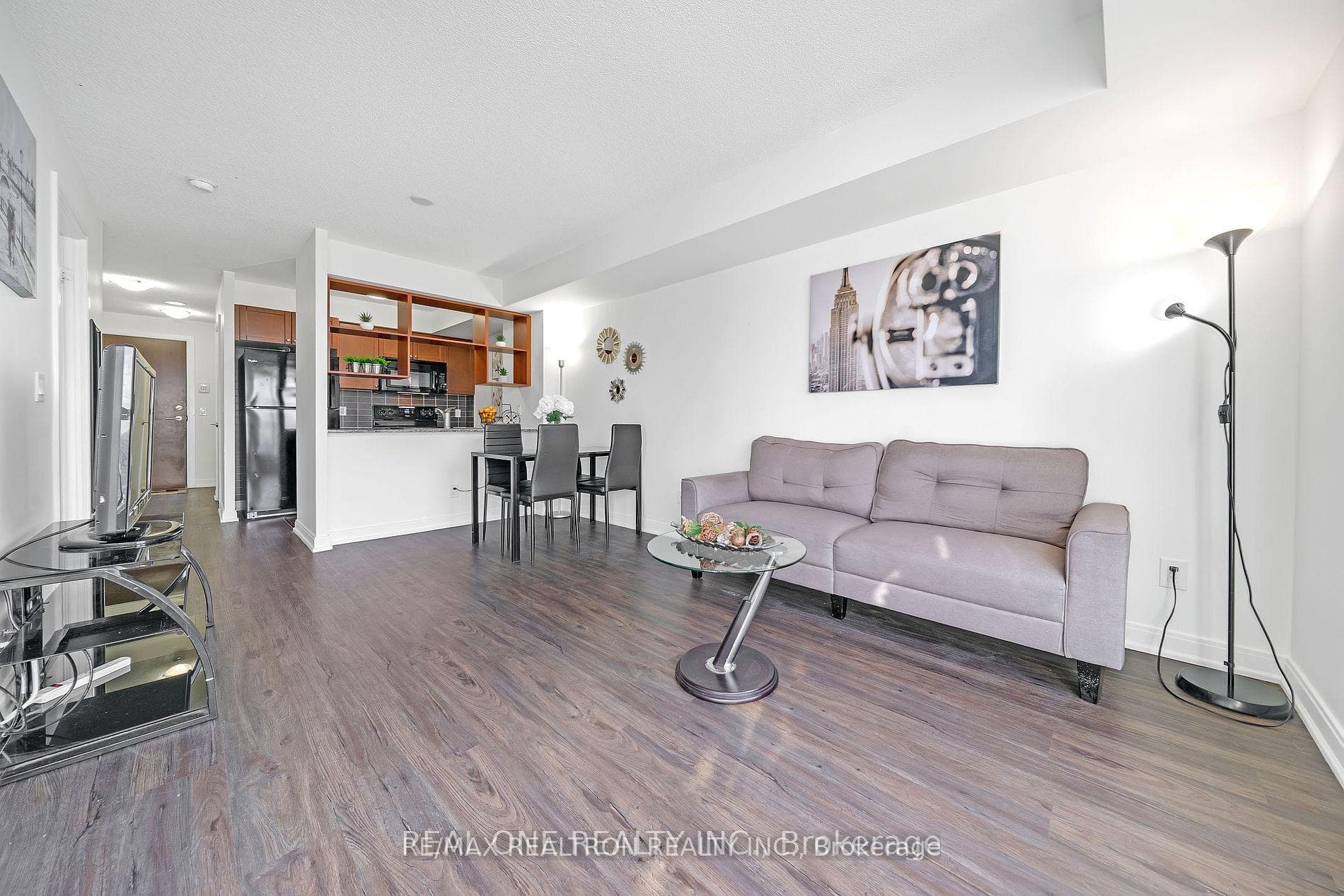 151 Village Green Square Unit 2605 photo 16