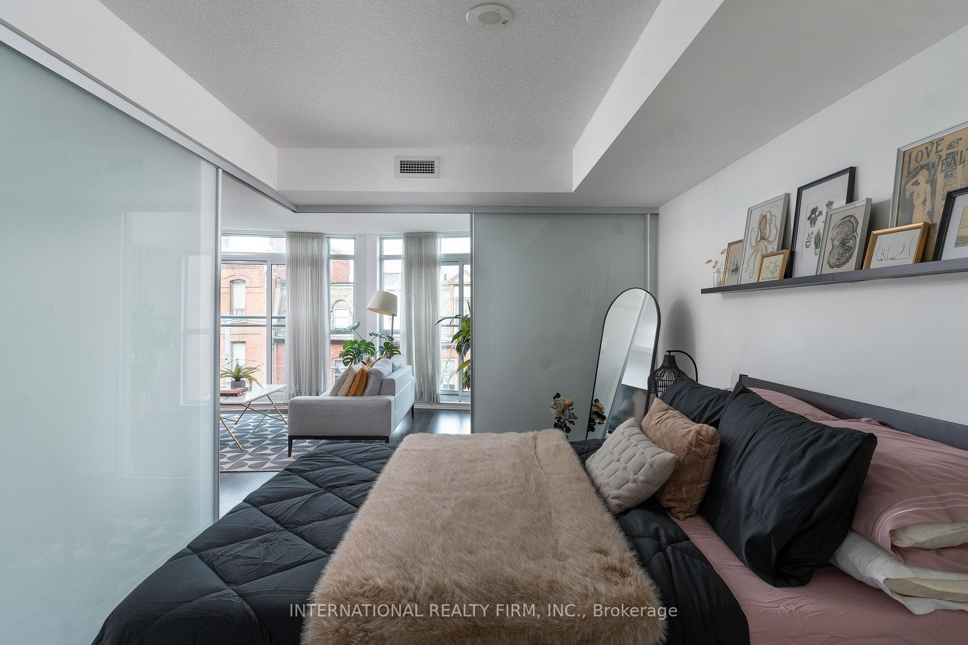 1169 Queen Street Unit 317 photo 19