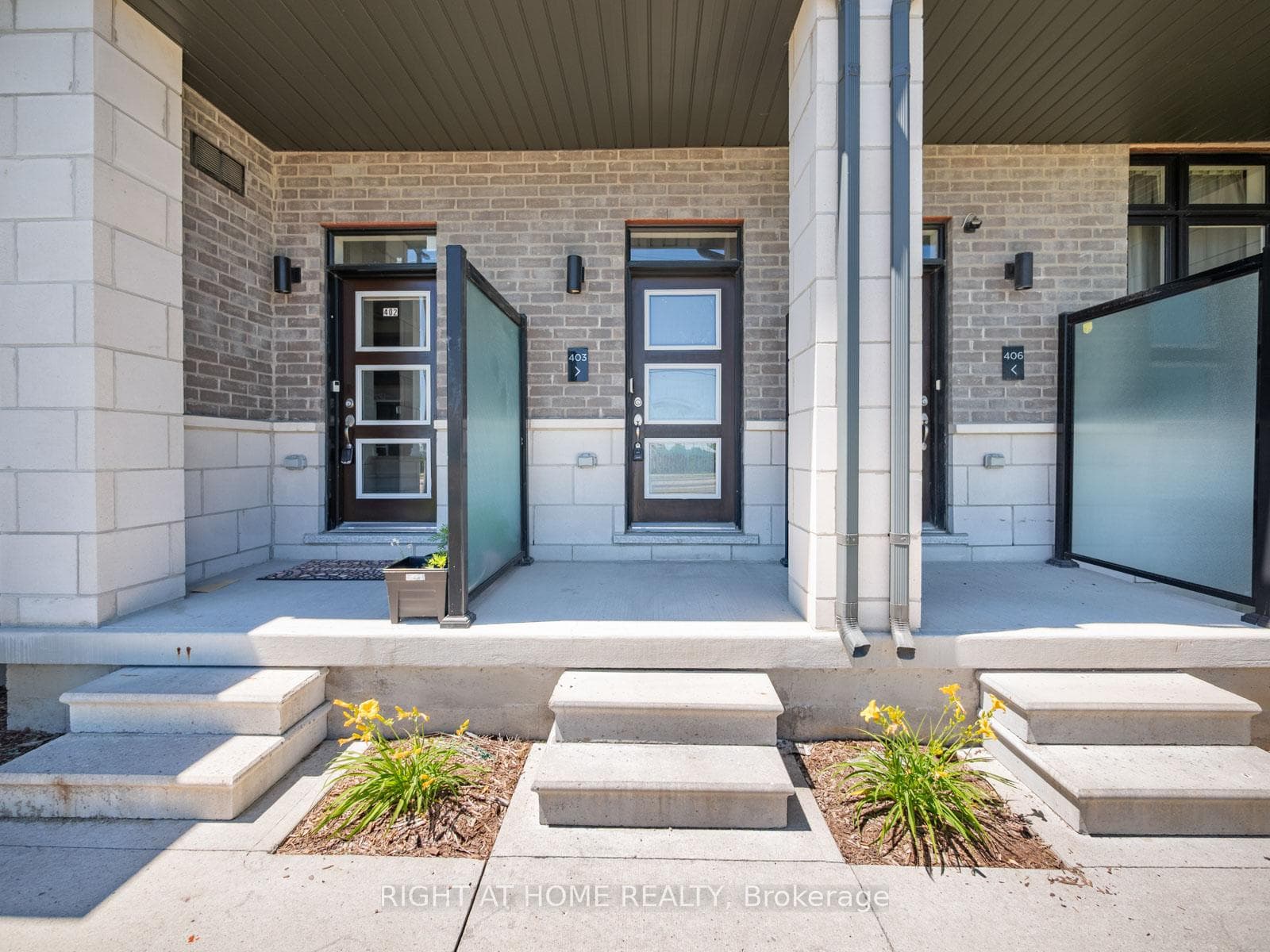 2550 Castlegate Crossing Unit 403 photo 3