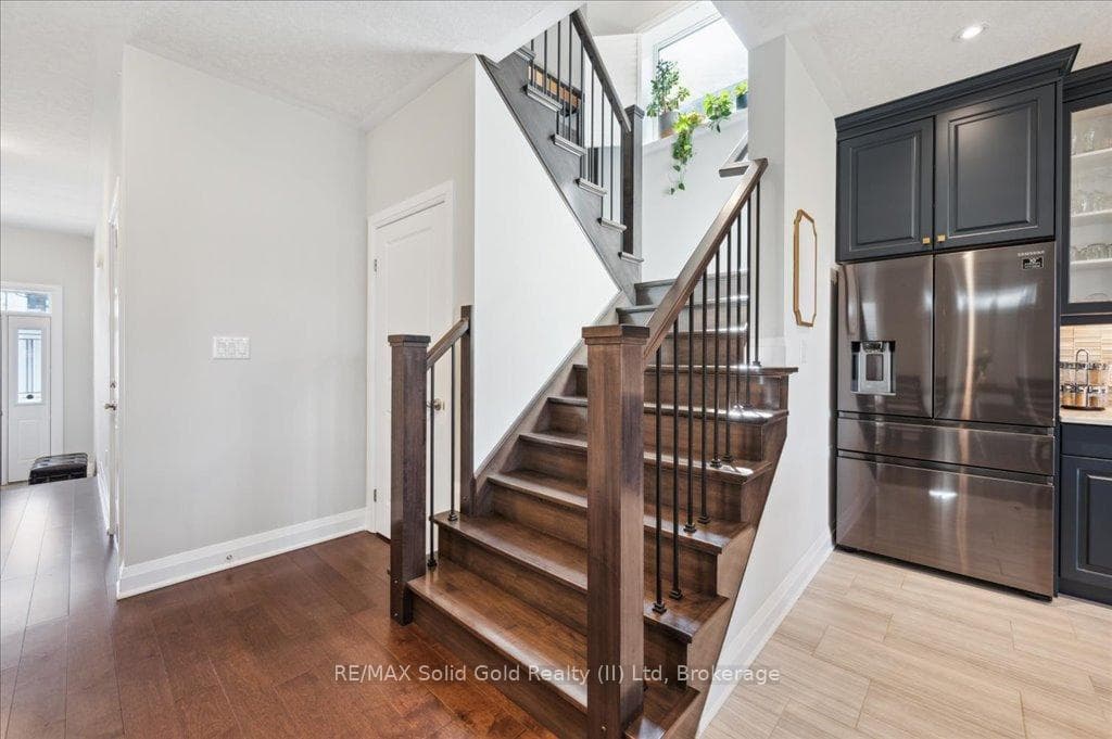 203 Woodbine Avenue photo 23