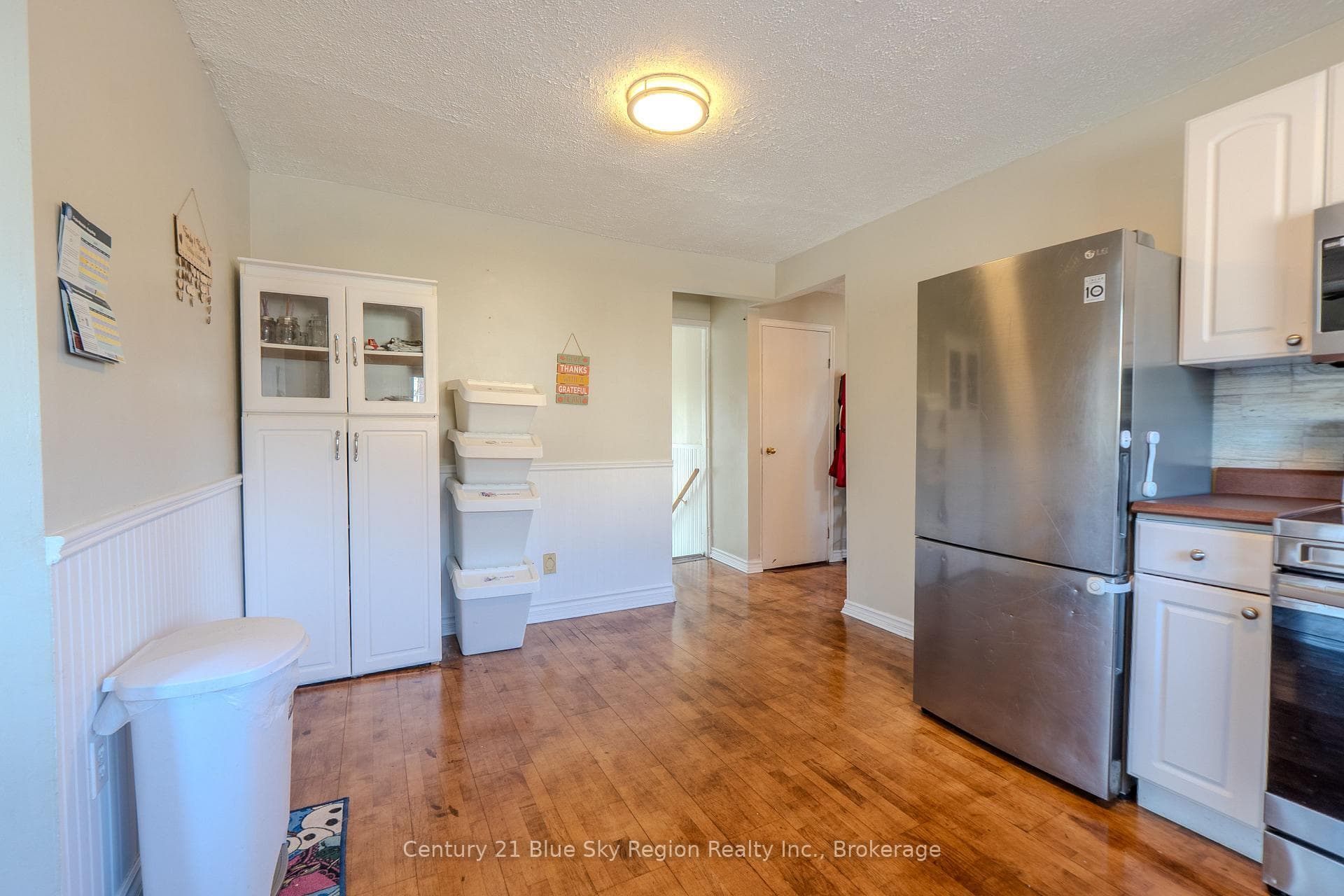 203 Hillcrest Avenue photo 18
