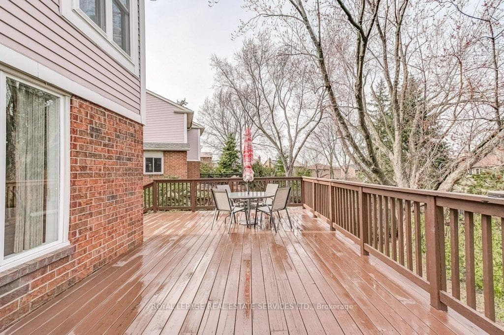 4237 Trapper Crescent photo 33