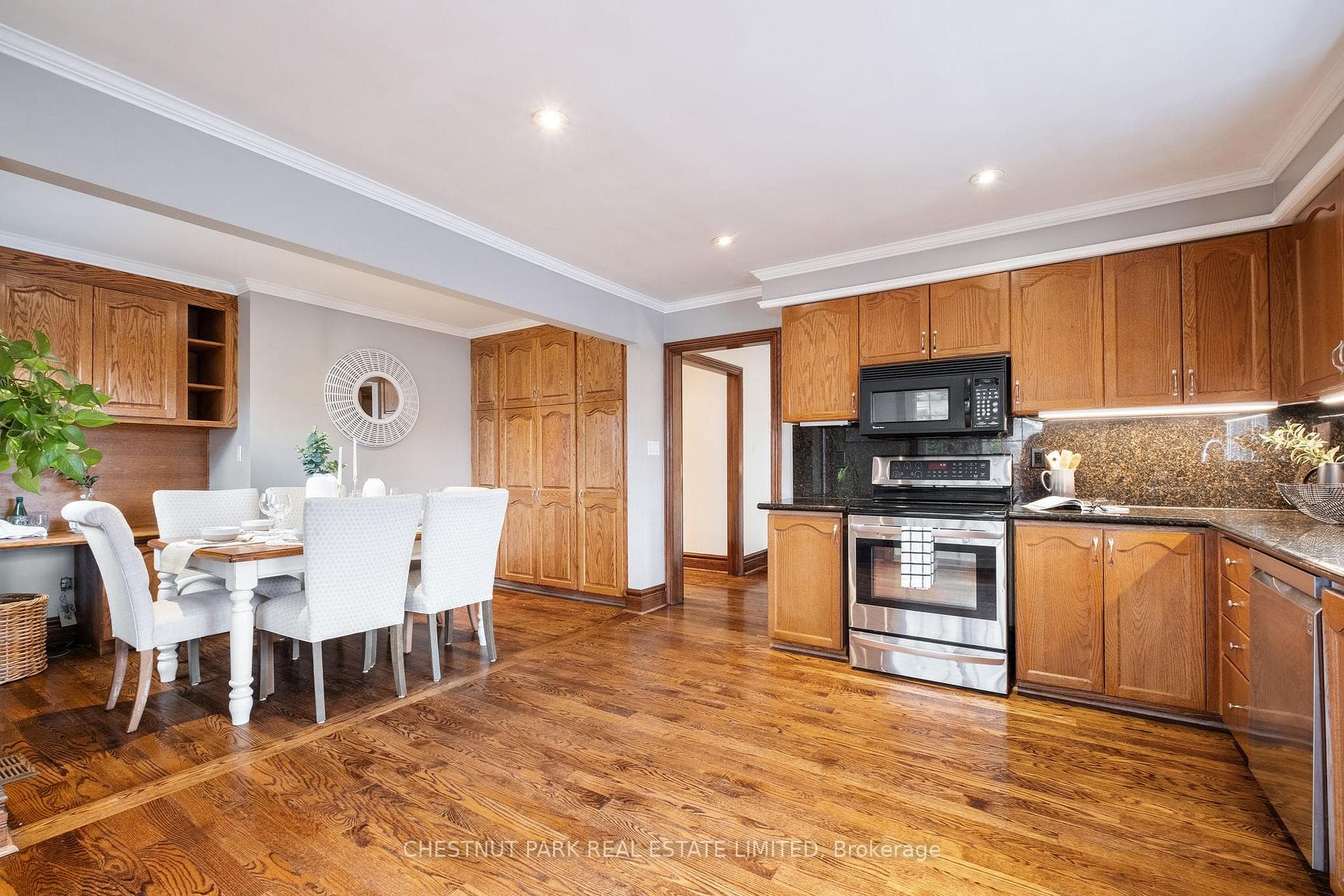 283 Perrin Avenue photo 8