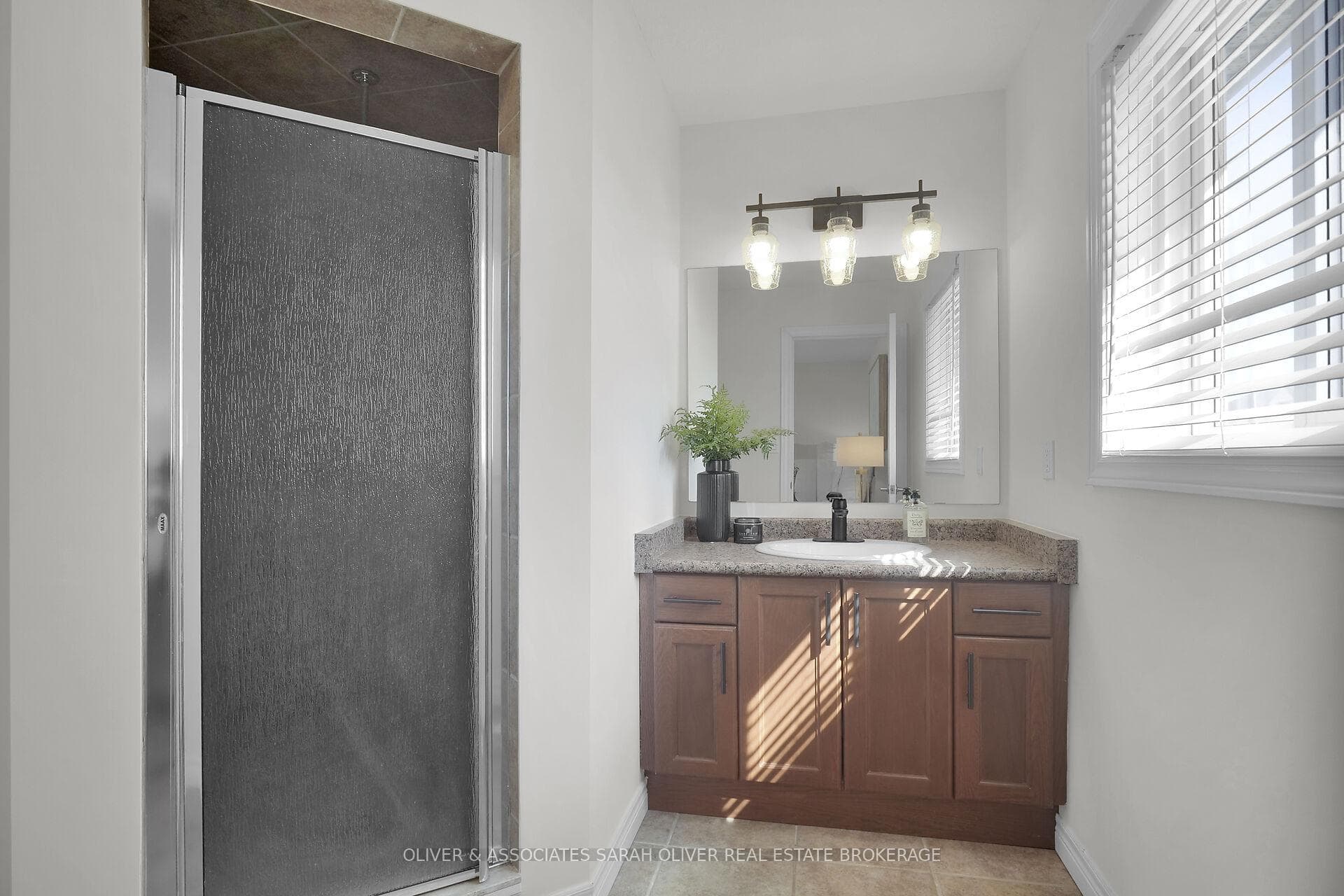 2243 Lilac Avenue photo 25